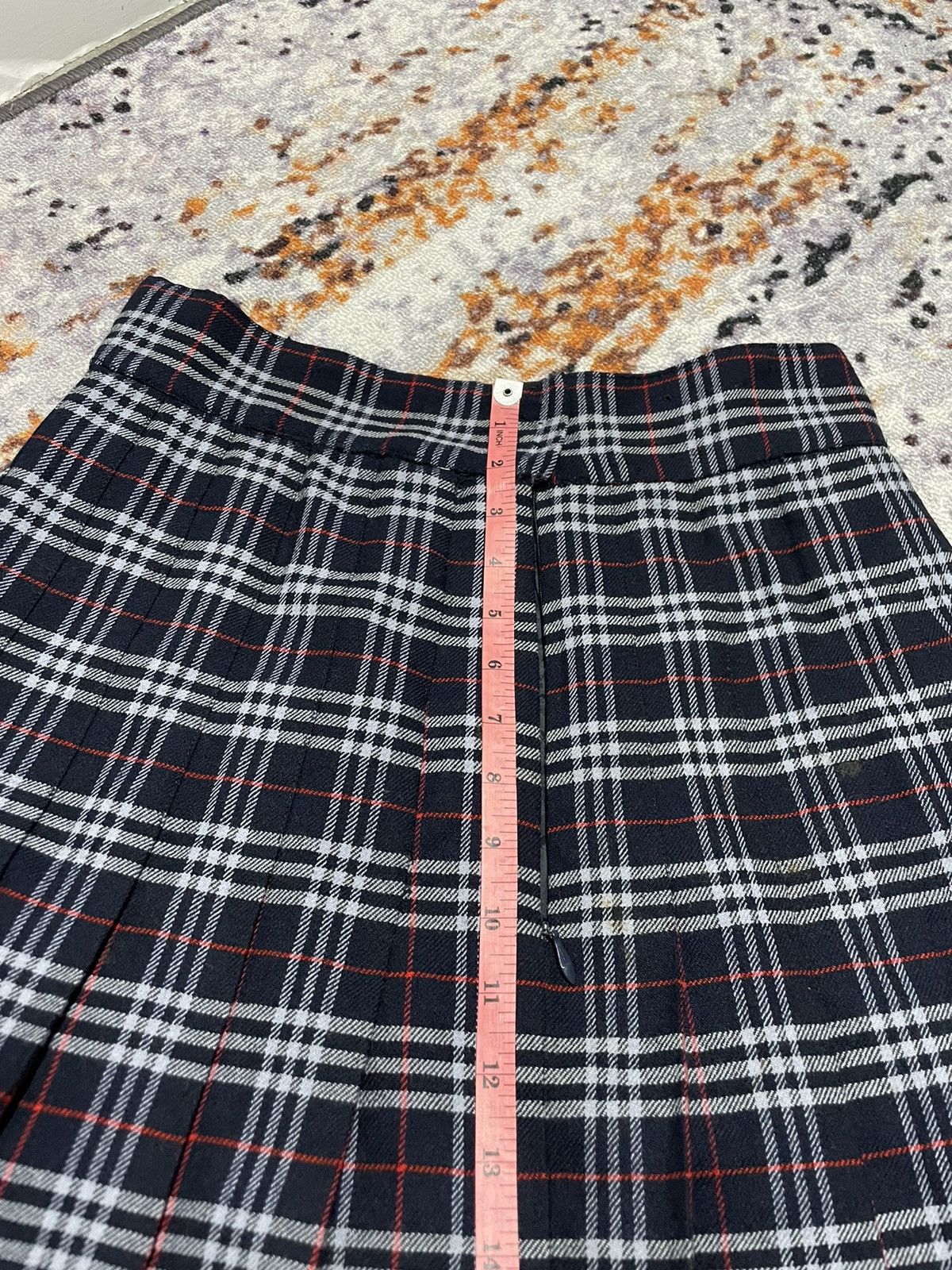 Burberry 🛒BINDING OFFER🛒Vintage Burberrys Mini Skirt wool 27-29 Size 27" / US 4 / IT 40 - 6 Thumbnail
