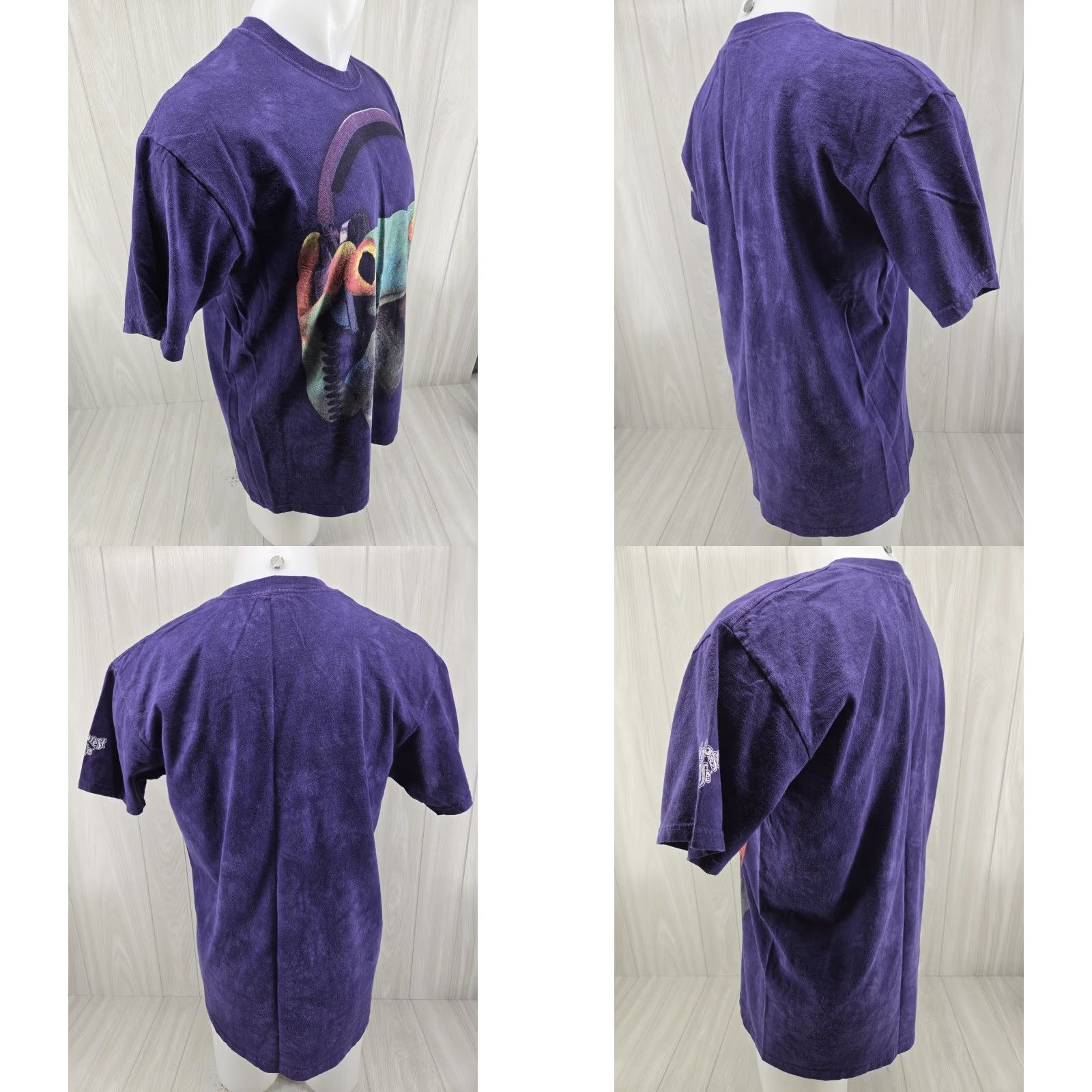 The Mountain VINTAGE The Mountain Rainforest Cafe Manimals Frog Purple T-Shirt Size L Unisex Adults Short Sleeve Crew Neck 2011 Graphic Tee Size US L / EU 52-54 / 3 - 8 Thumbnail