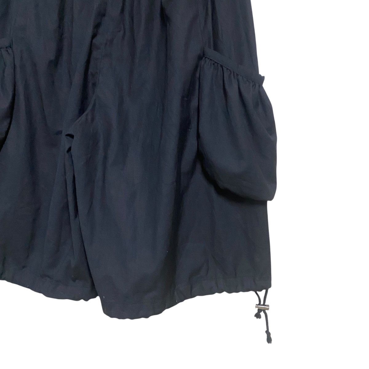 Le Grande Bleu (L.G.B.) PEACE NOW Nylon Parachute Cargo Pants Short Size 26" / US 2 / IT 38 - 9 Thumbnail