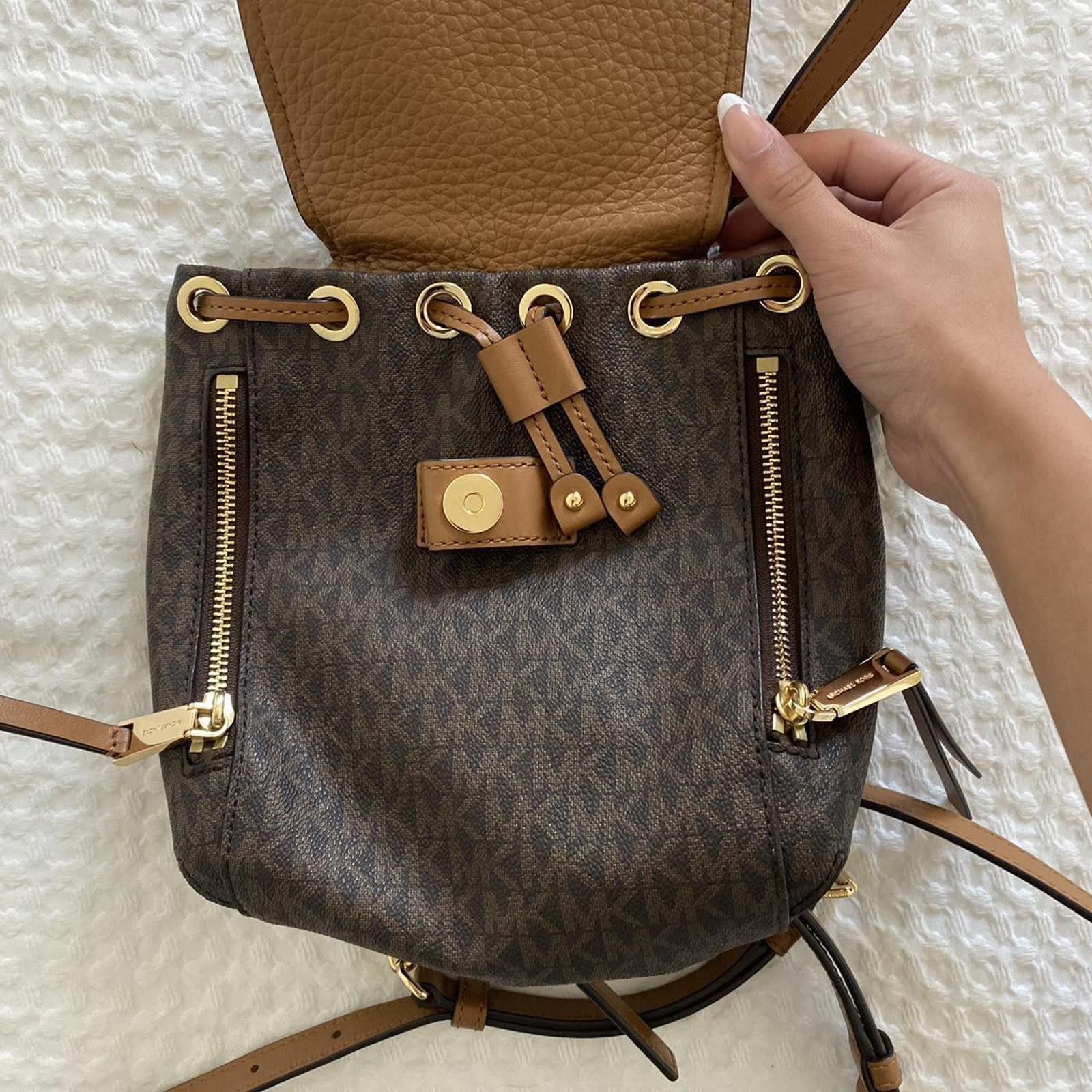 Michael Kors Micheal Kors- mini backpack/purse Size ONE SIZE - 2 Thumbnail