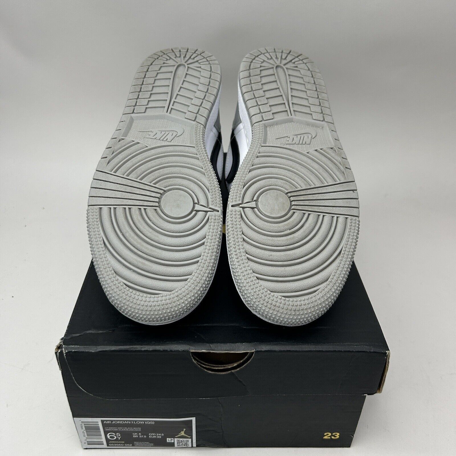 Nike Nike Air Jordan 1 Low Retro GS “Shadow Toe/Light Smoke Grey” Size US 8 / IT 38 - 7 Thumbnail