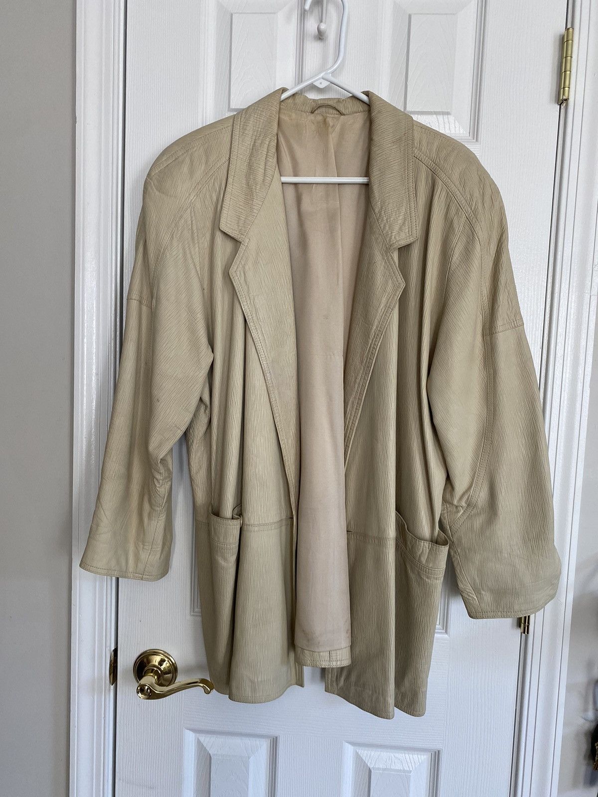 Other RARE EUROPEAN VINTAGE LEATHER JACKET WITH SHOULDER PADS Size L / US 10 / IT 46 - 2 Thumbnail