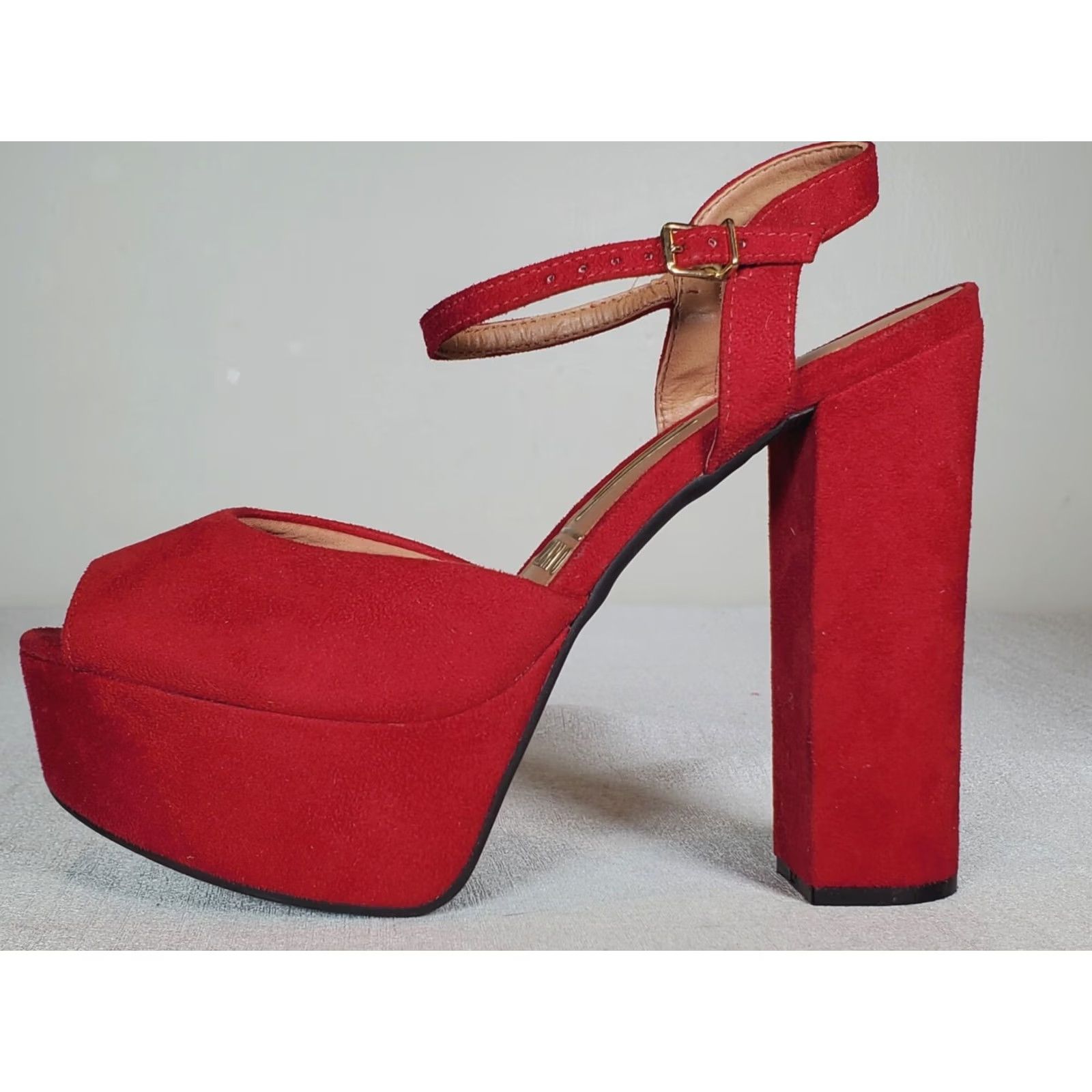 Vintage Vizzano Red Suede Camurca Flex High Heel Platform Pumps Women's US 7 Size US 7 / IT 37 - 6 Thumbnail