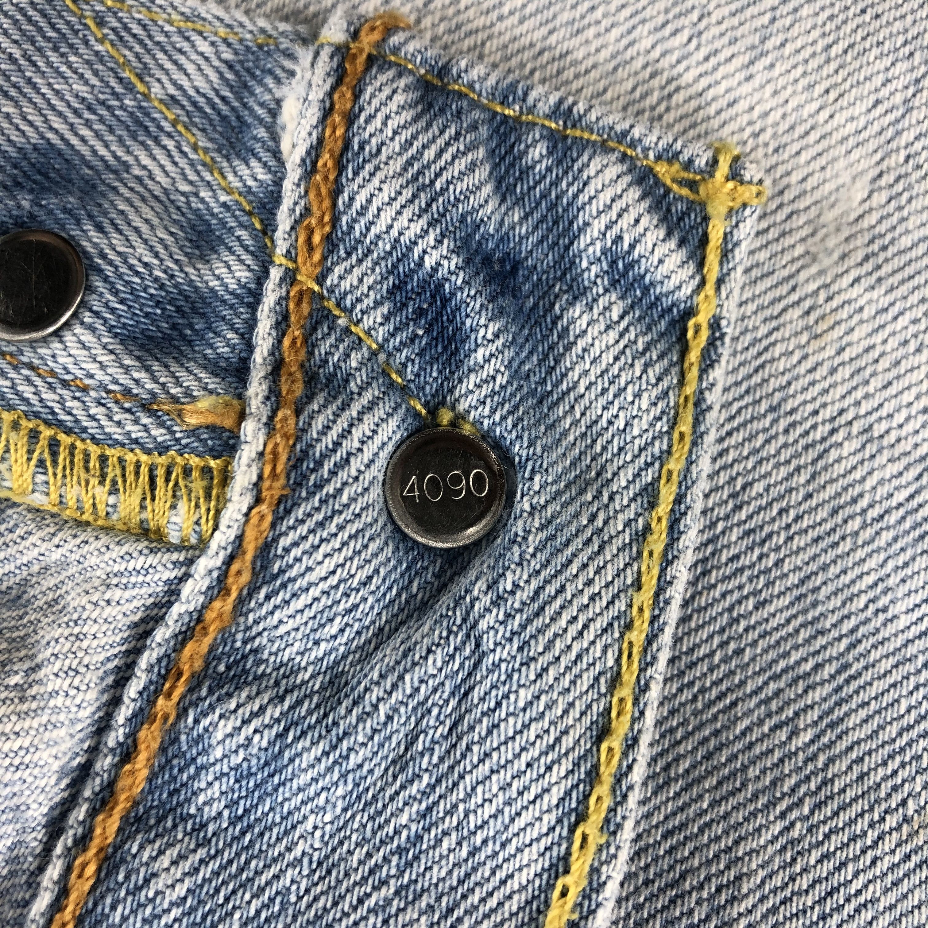Levi's Vintage Light Wash Levis 501 Jeans-J2122 Size US 39 - 15 Thumbnail