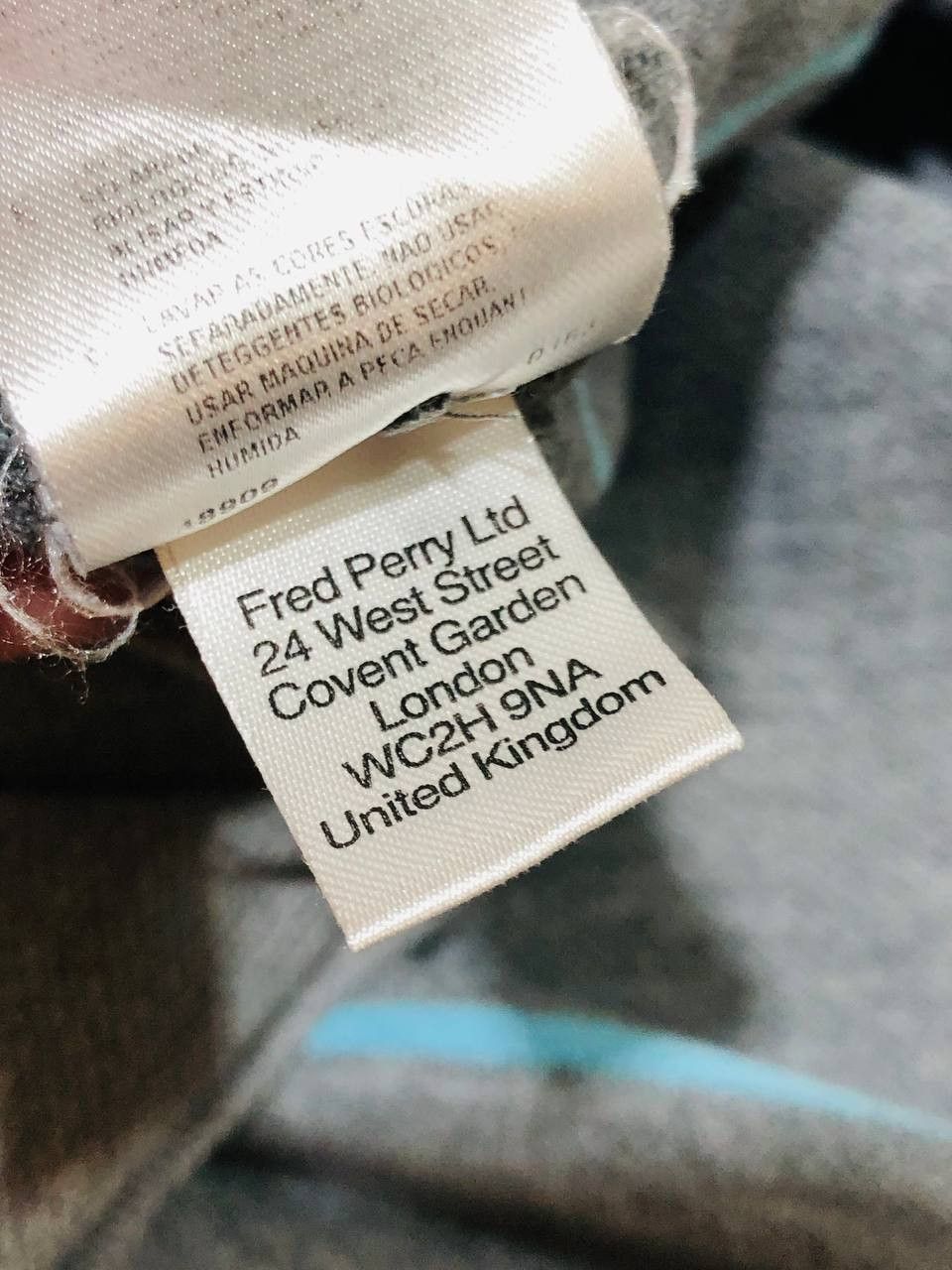 T-Shirt Size M Y2K Logo Fred Perry Vintage Polo