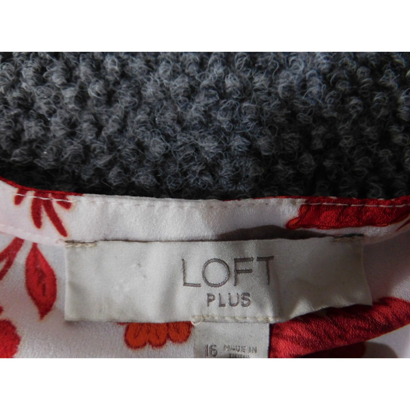 Ann Taylor Loft Blouse Womens 16 White Red Floral Long Sleeve Peplum Flowing Top Size XXL / US 16-18 / IT 52-54 - 5 Thumbnail
