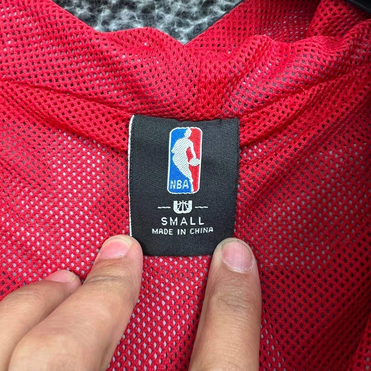 NBA Chicago Bulls Windbreaker Jacket Men 1/4 Zip Long Sleeve S Size US S / EU 44-46 / 1 - 5 Thumbnail