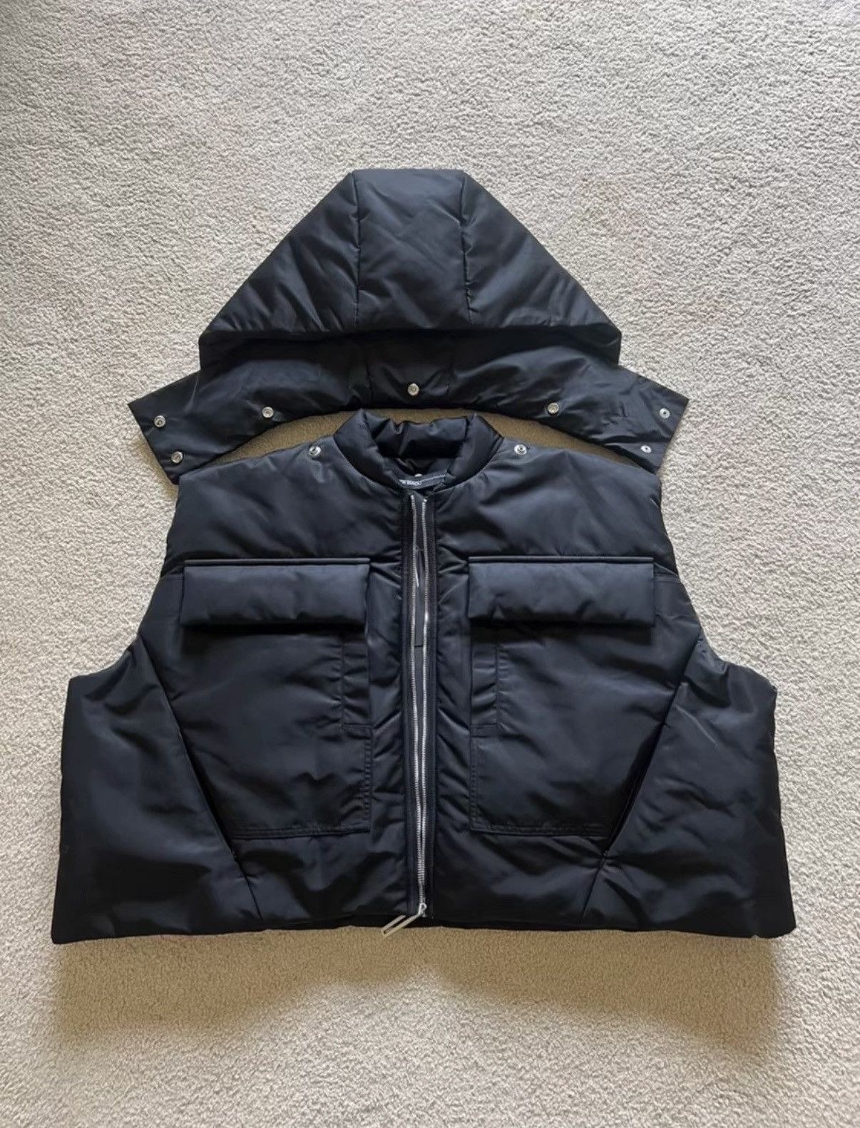 SPENCER BADU 【Spencer Badu】Black Down Vest, Brand New with Tags Size US XL / EU 56 / 4 - 1 Thumbnail