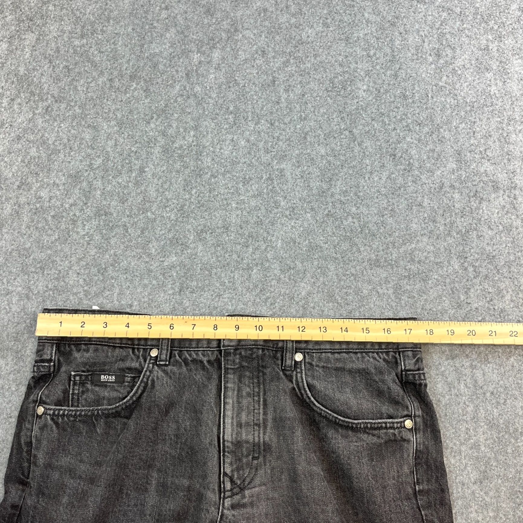 Hugo Boss HUGO BOSS Jeans Relaxed Straight 36 Mens Denim 5-Pocket Cotton Dark Black Grey Faded 100% Cotton Regular Size 36 Boys? Size US 36 / EU 52 - 6 Thumbnail