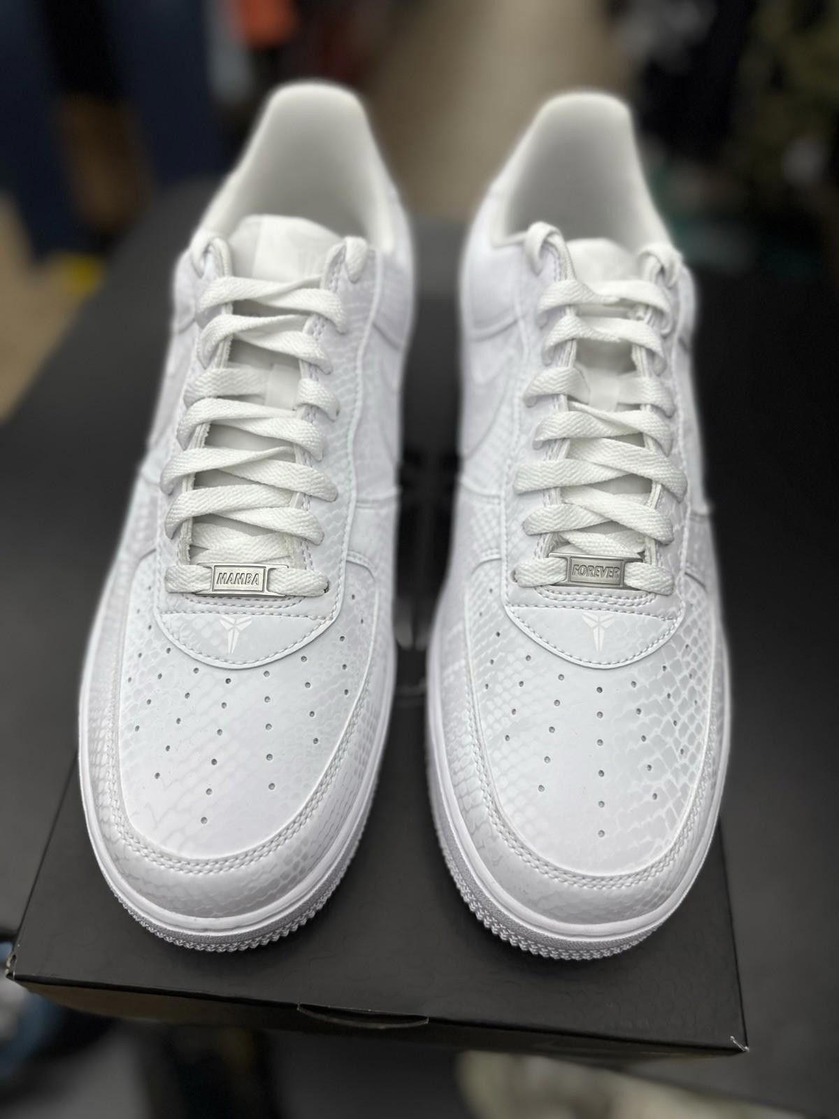 Nike Nike Kobe Bryant Air Force 1 Low Forever White Mamba (12) Size US 12 / EU 45 - 3 Thumbnail
