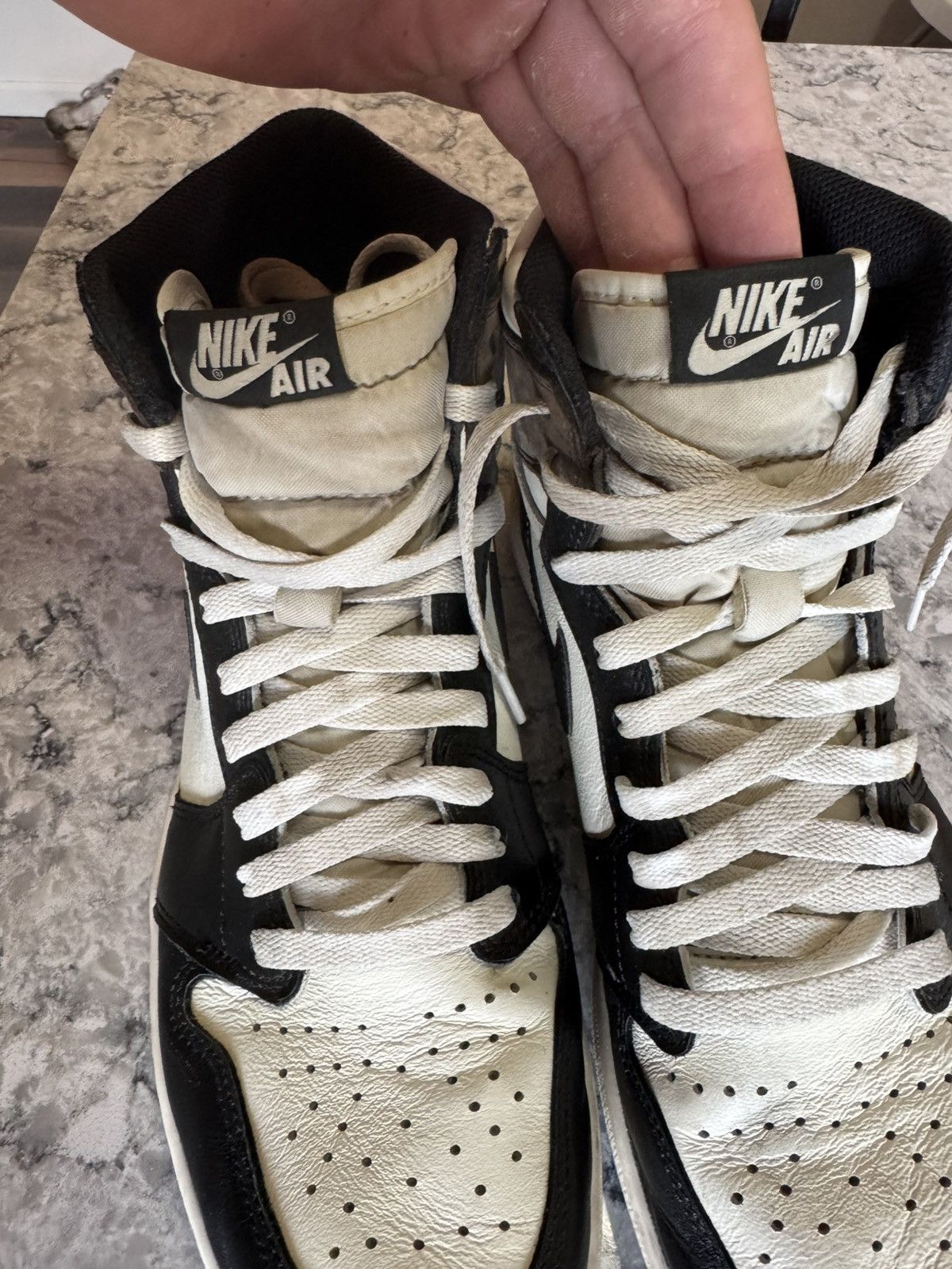 Jordan Brand Jordan 1 “MOCHA” Size US 11 / EU 44 - 8 Thumbnail