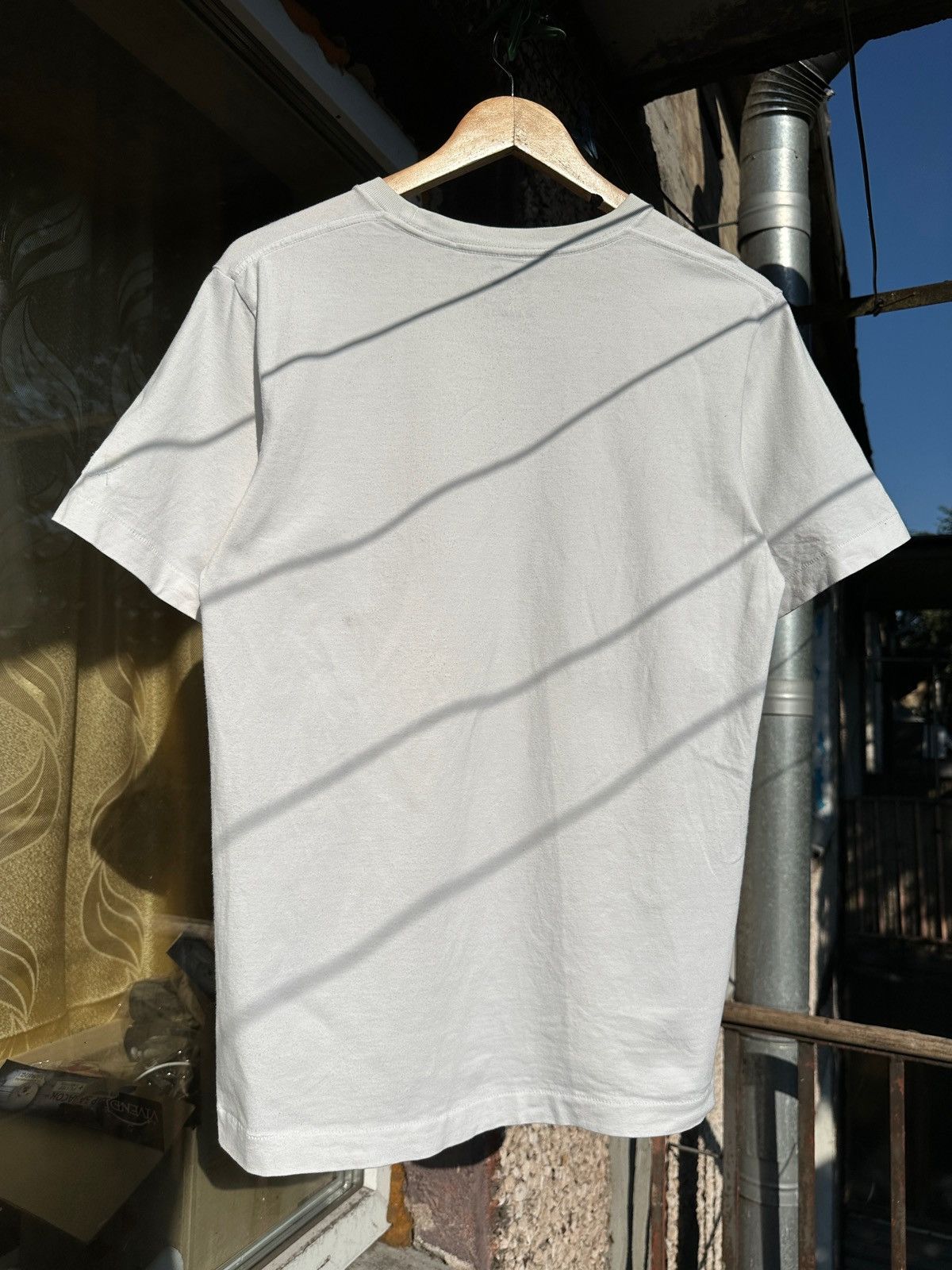 Kaws × Uniqlo Vintage Uniqlo x Kaws x Sesame Street White T-Shirt Size US M / EU 48-50 / 2 - 9 Thumbnail