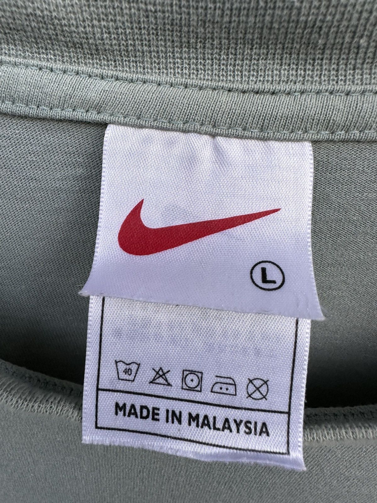 Nike Vintage Nike Center Just Do It Sunfaded Tshirt A515 Size US L / EU 52-54 / 3 - 7 Thumbnail