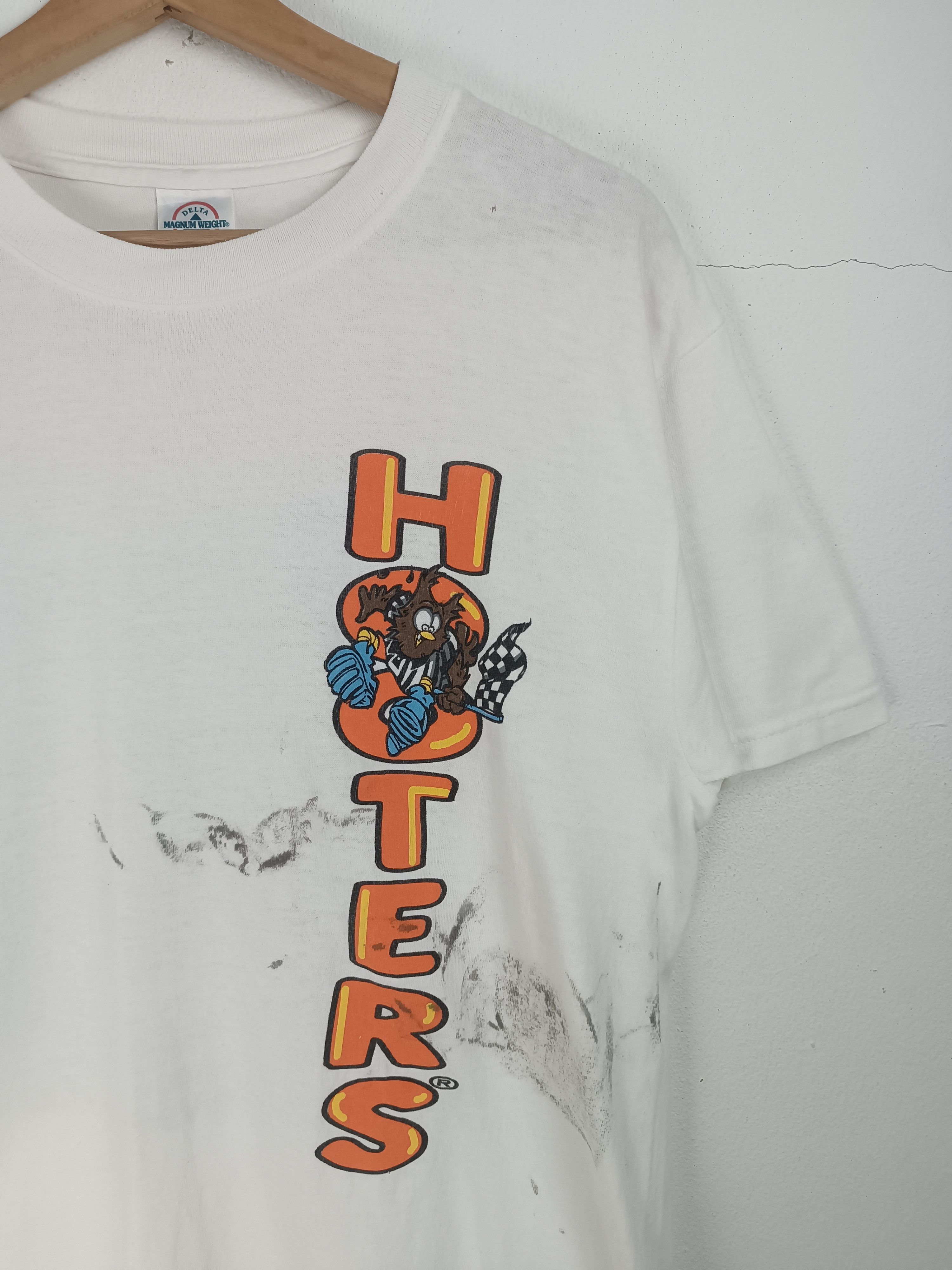 NASCAR VINTAGE '13 STAINED HOOTERS PIT CREW NASCAR RACING TEE Size US M / EU 48-50 / 2 - 6 Thumbnail