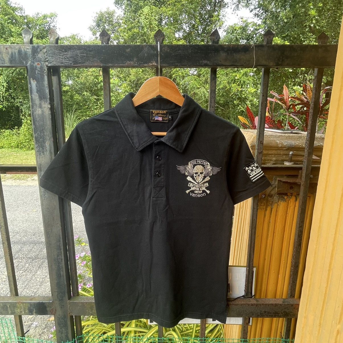 Vanson Leathers 🔥Vanson X Red Pepper Embroidered Big Skulls Polos Shirts Size US S / EU 44-46 / 1 - 1 Thumbnail