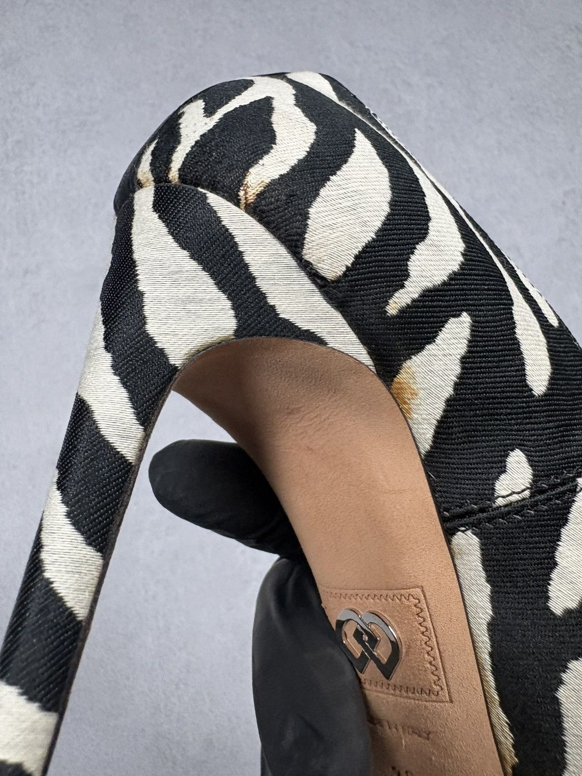 Dsquared2 Dsquared2 Zebra Print Pointed Toe Heels Pumps EU38 Archival Size US 8 / IT 38 - 21 Thumbnail