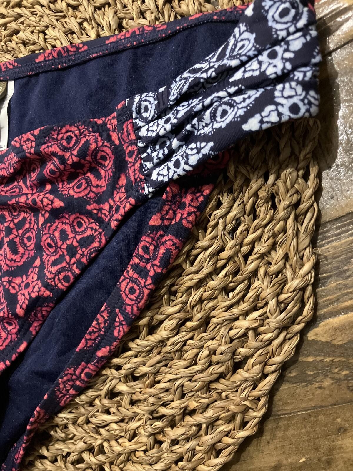 Tommy Bahama NWT Tommy Bahama Bikini Bottoms with Patterned Design Size ONE SIZE - 2 Thumbnail