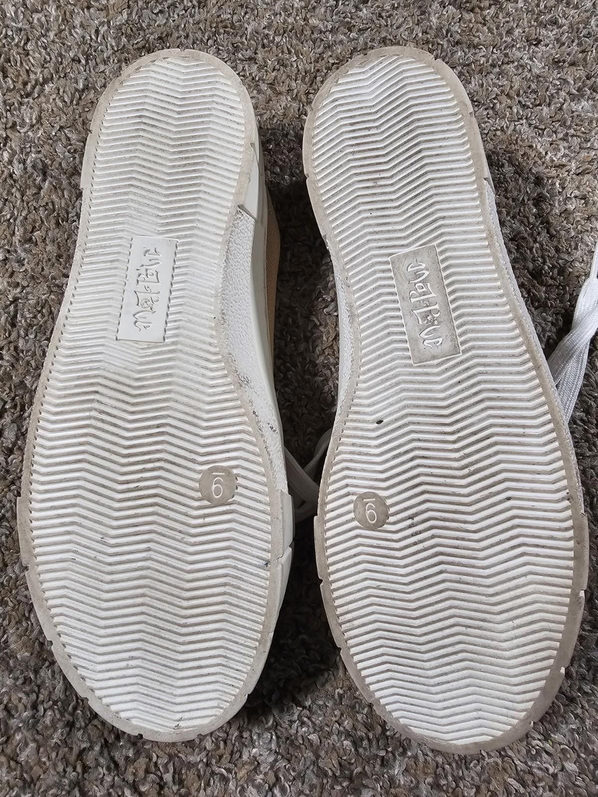 Designer Mod Love Love Shoes Sneakers Flat Women 9 Beige Lace Up Y2K Size US 9 / IT 39 - 7 Thumbnail