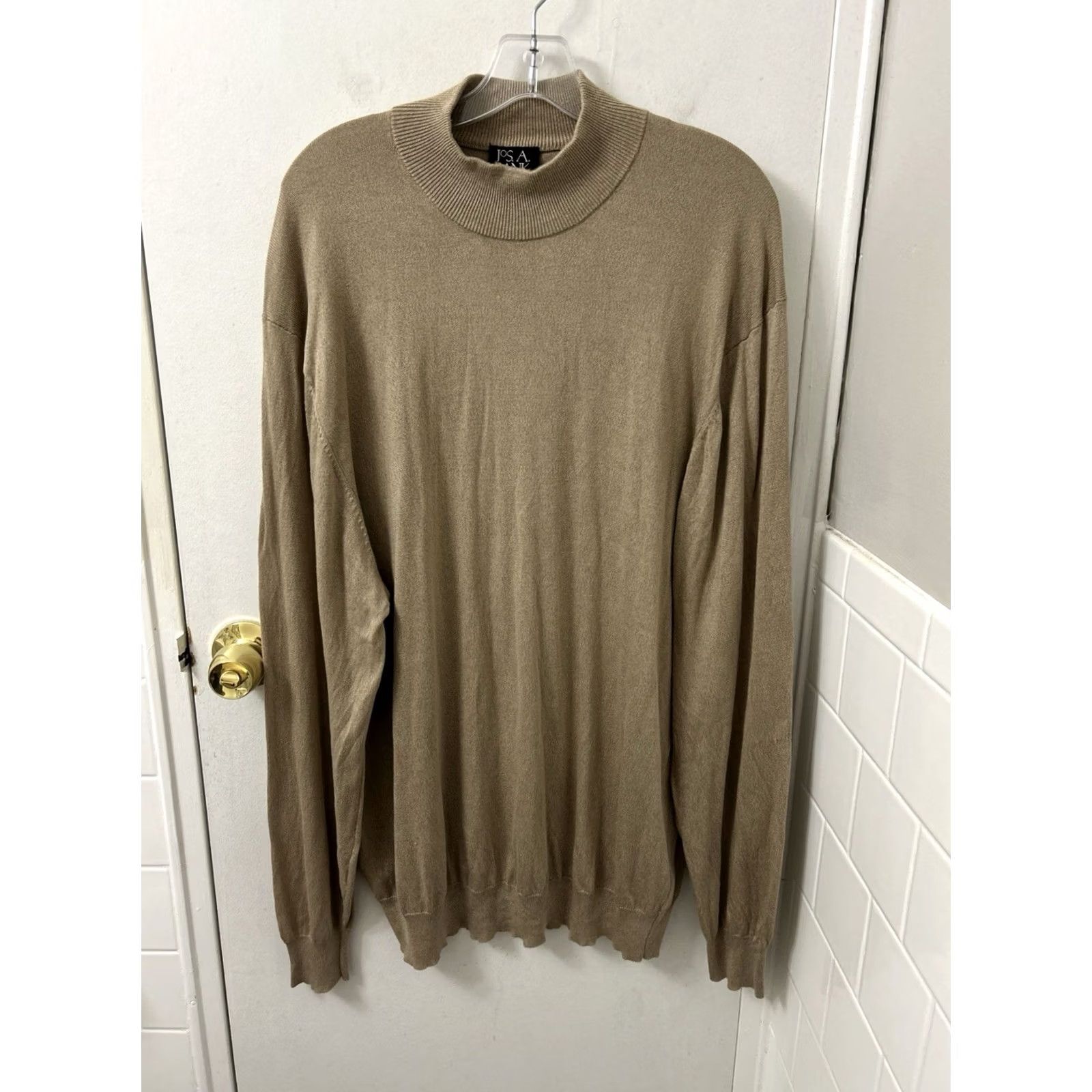 Jos. A. Bank Jos A Bank Signature Collection Sweater Mens 2XL Tan 100% Silk Mock Neck L/S Short Form: Pullover, Classic Fit Size US XXL / EU 58 / 5 - 2 Thumbnail