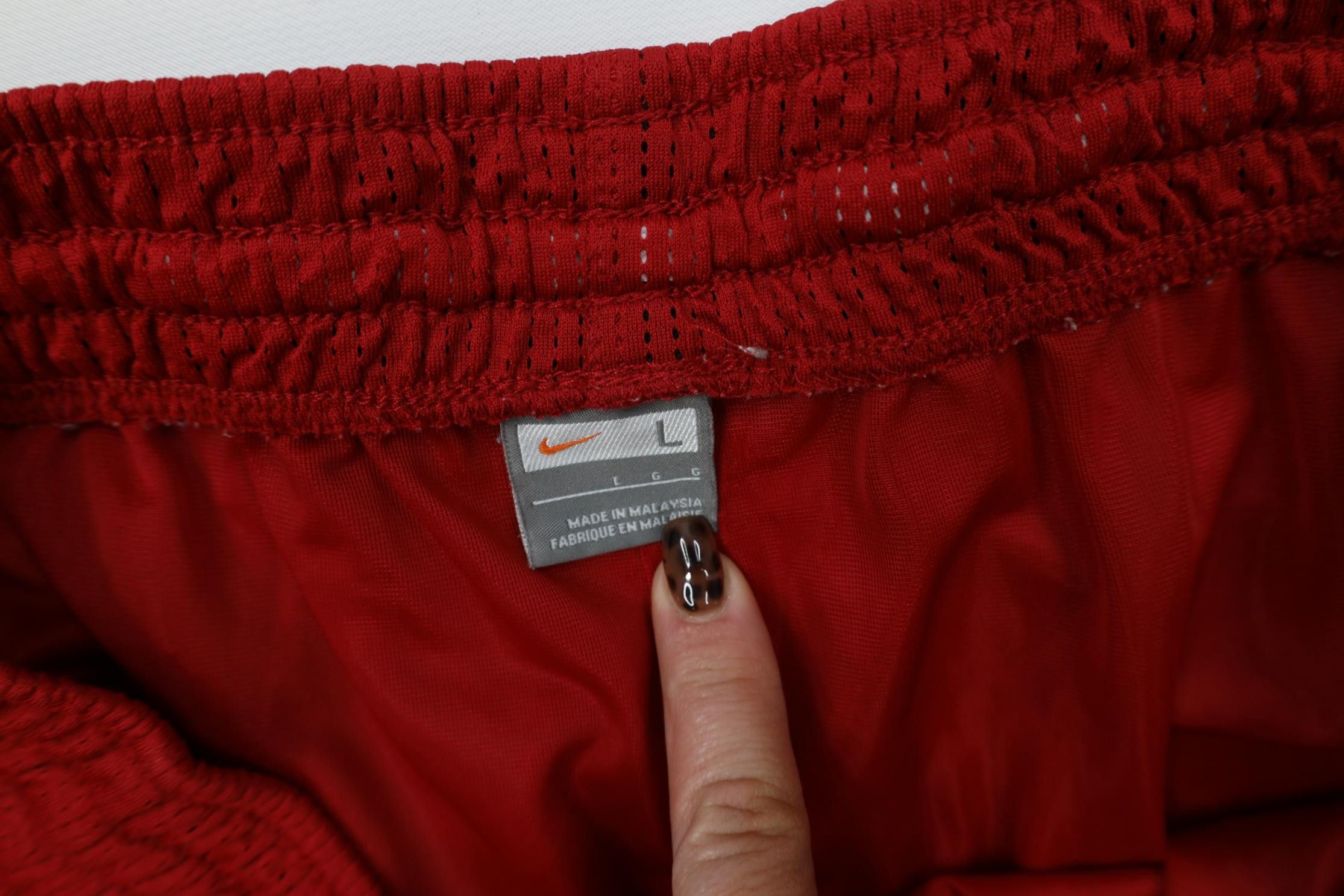 Nike Vintage Y2K Nike Mini Swoosh Mesh Basketball Shorts Red Size US 34 / EU 50 - 8 Thumbnail