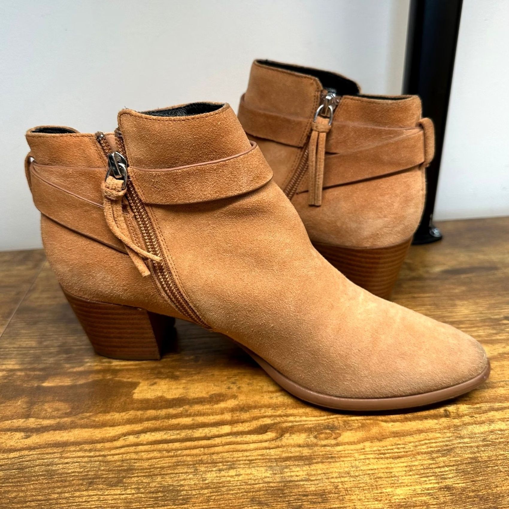 Rebecca Minkoff Rebecca Minkoff Womens Suede Ankle Boots Fringe Western Zipper Zip Tan 8.5M Casual Travel Cowgirl Size US 9 / IT 39 - 6 Thumbnail