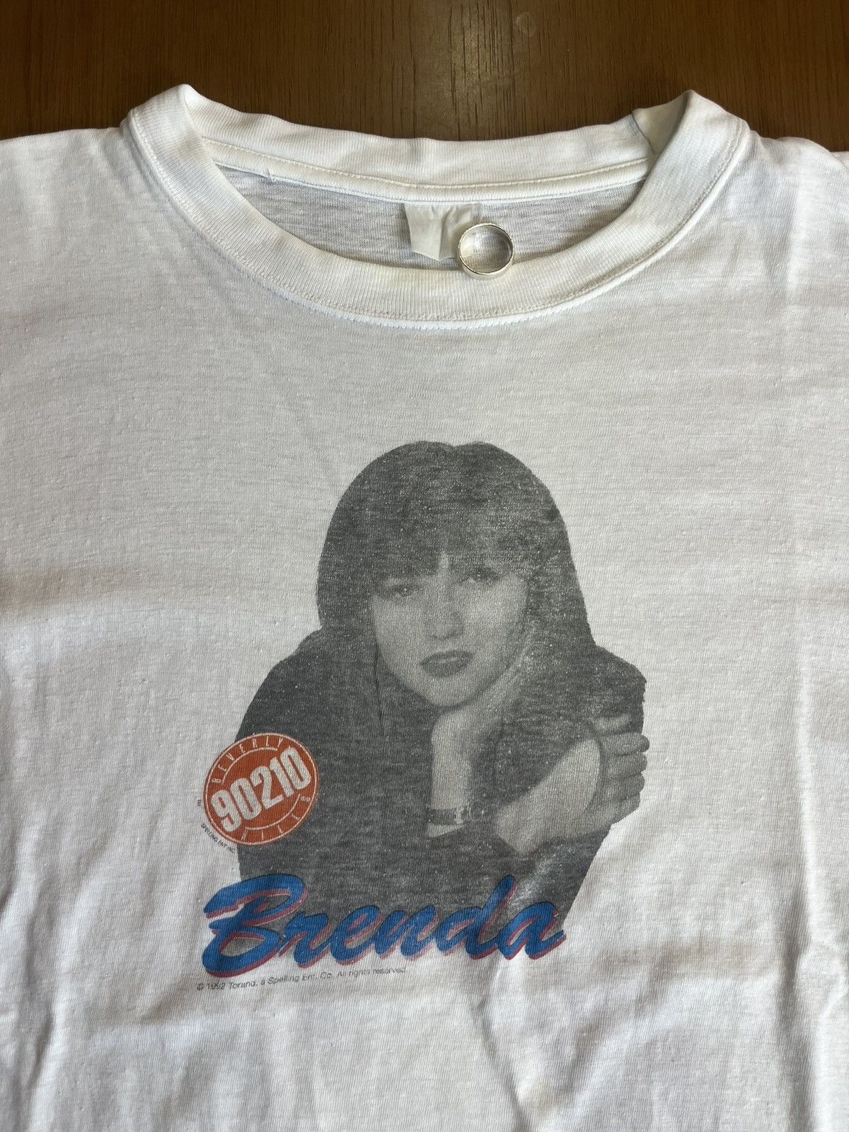 Arts & Science Vtg Beverly Hills 1992’s Movie / Brenda Walsh Actor Tshirt Size US L / EU 52-54 / 3 - 5 Thumbnail
