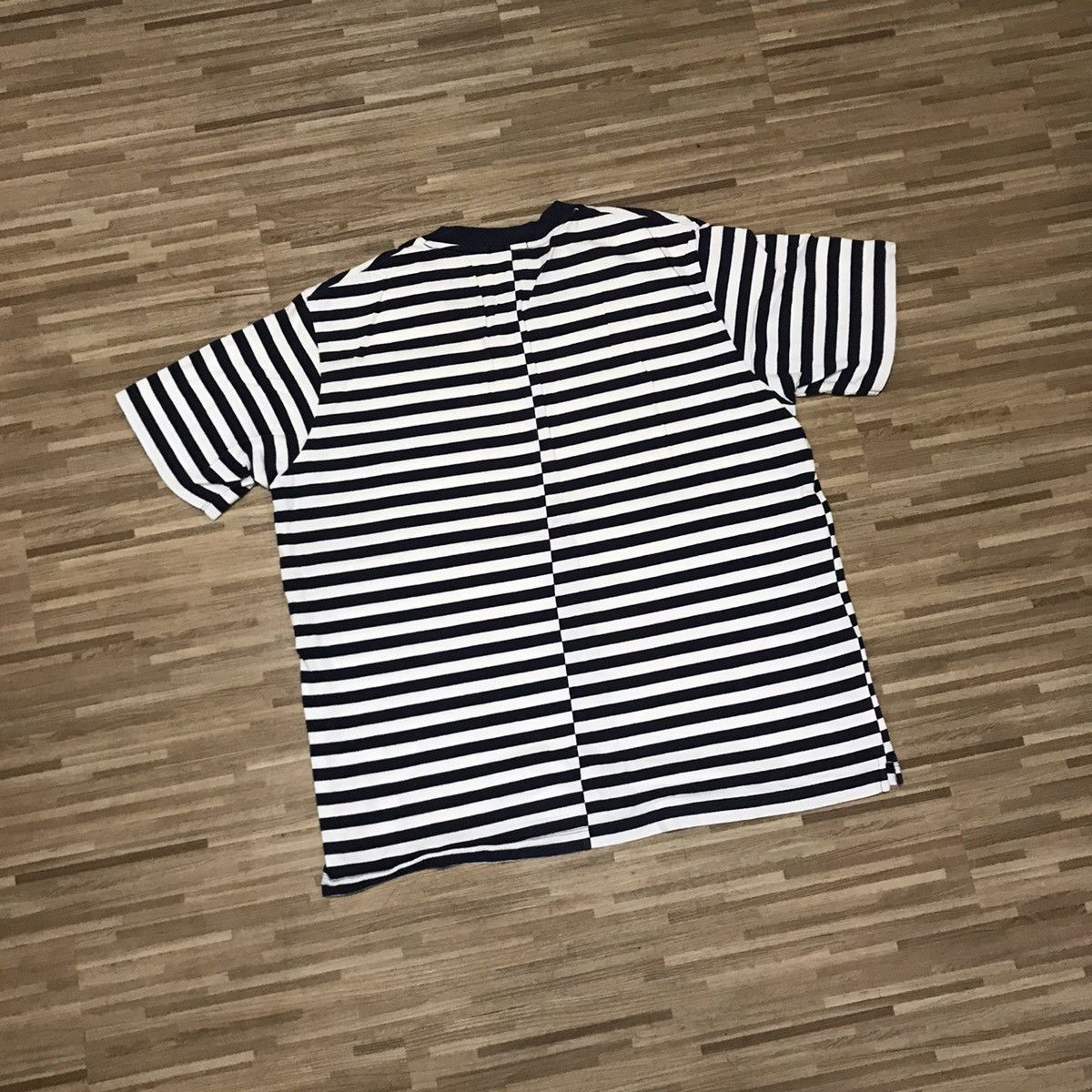 JW Anderson × Uniqlo UNIQLO X J.W.ANDERSON STRIPED FABRIC POCKET STYLE RARE TEE Size US XL / EU 56 / 4 - 11 Thumbnail