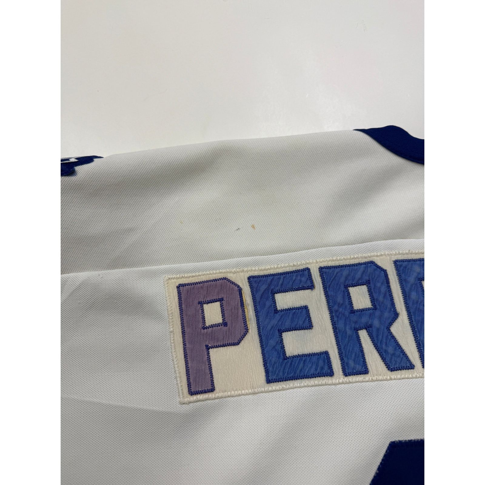 Vintage Vintage Yanic Perreault #44 Toronto MapleJersey Size XL Size US XL / EU 56 / 4 - 8 Thumbnail