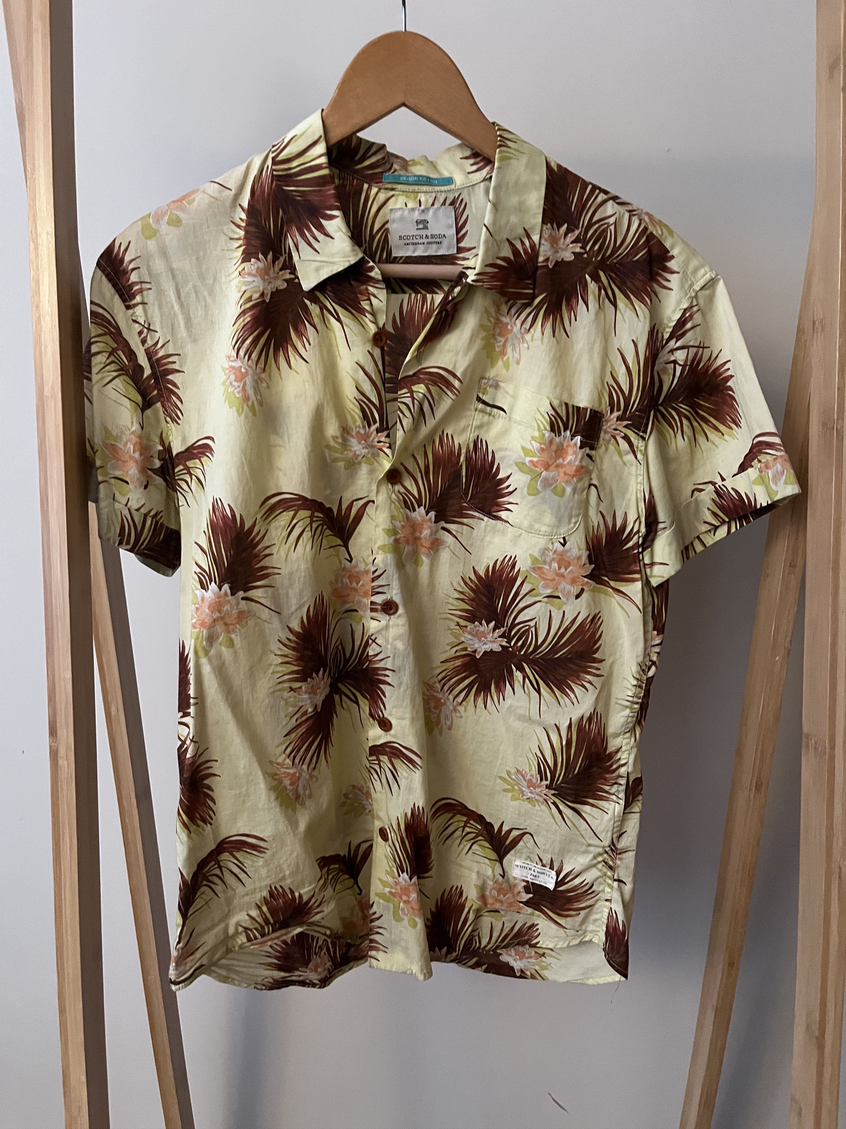 Scotch & Soda Scotch & Soda yellow floral short-sleeve button down, S Size US S / EU 44-46 / 1 - 1 Thumbnail