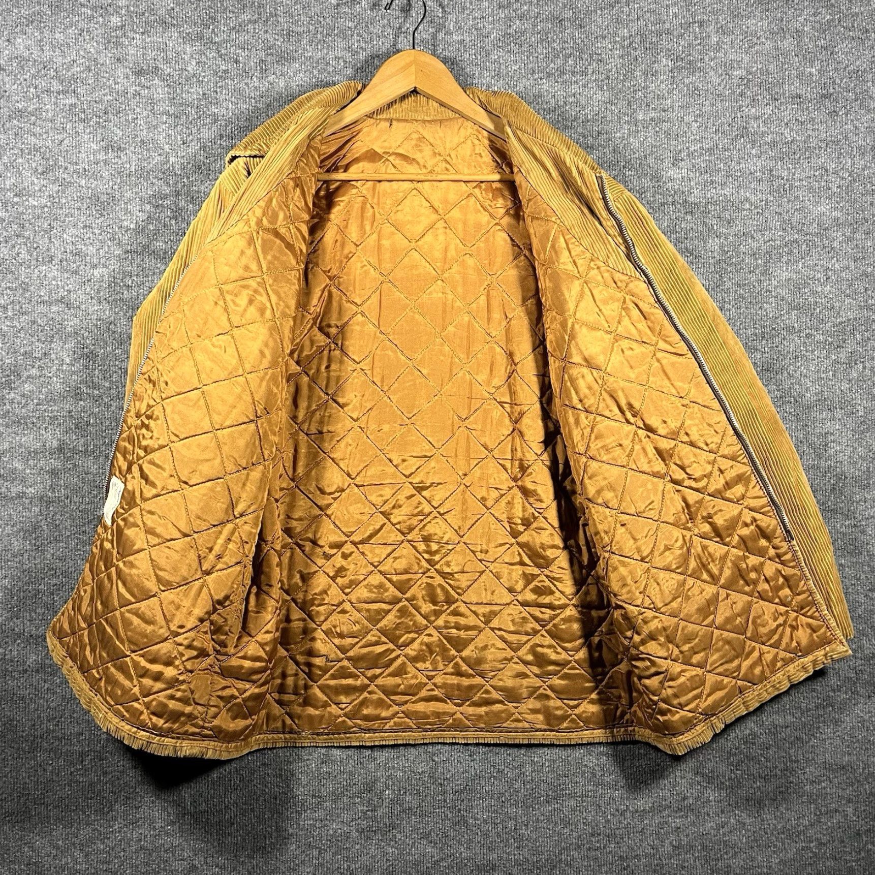 Vintage True Vintage Corduroy Jacket Bomber Zip Zipper Mens Large 60s 70s Ricky Eisenhower Serval Yellow U.S.A. United States Vintage Yes Size US L / EU 52-54 / 3 - 4 Thumbnail