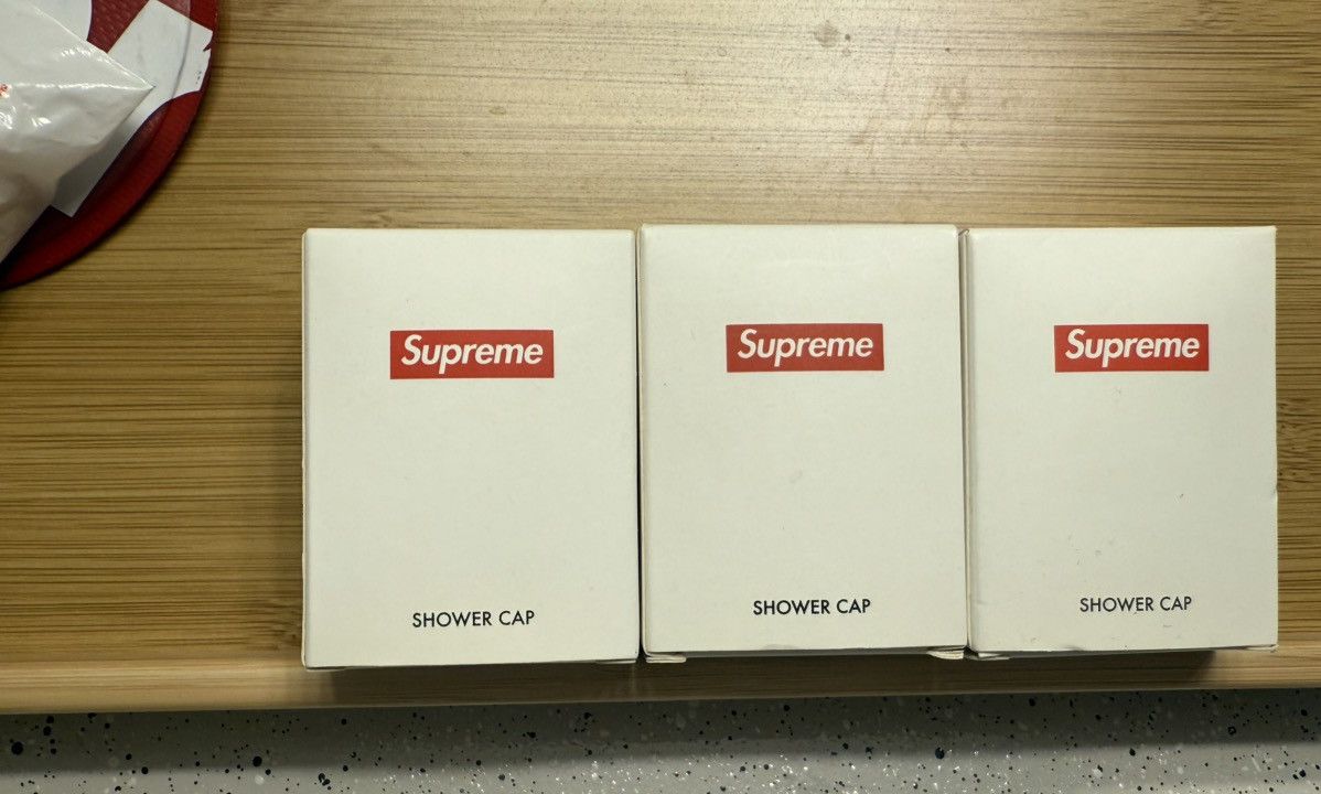 Supreme Supreme Accessories Bundle 9 Items Shower Caps etc Size ONE SIZE - 13 Thumbnail