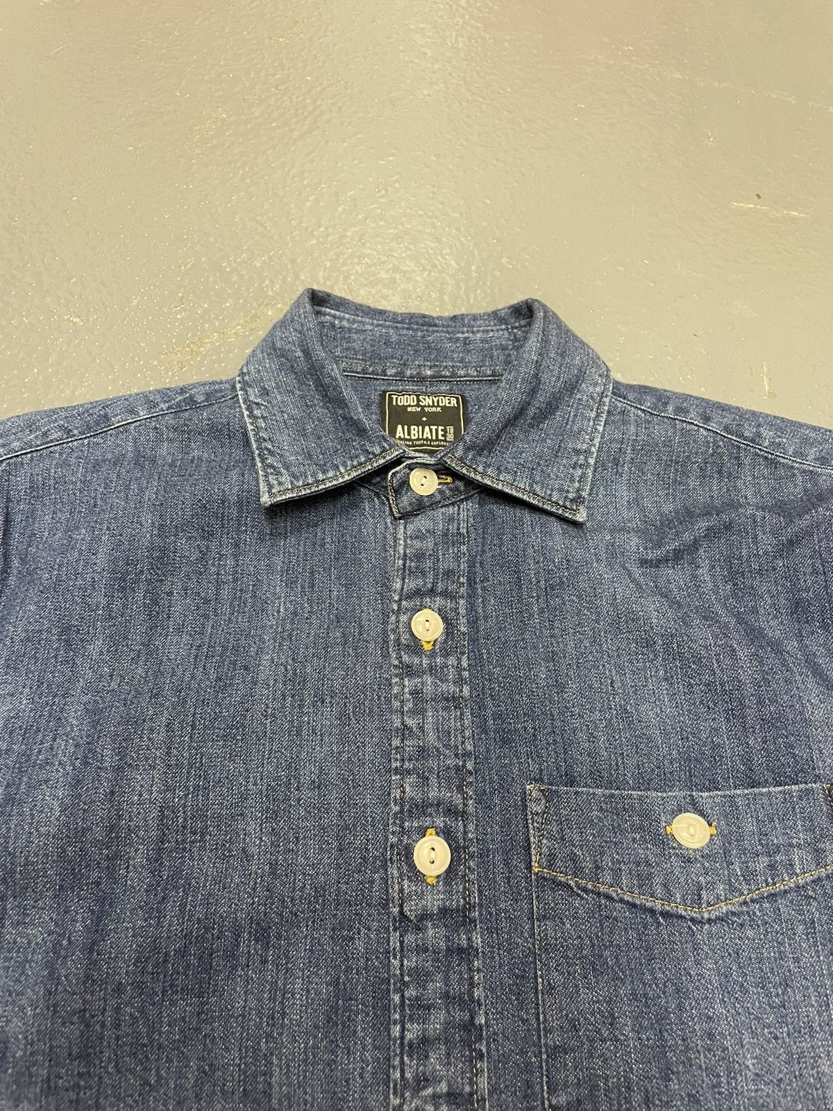 Todd Snyder Albiate Denim Button Up Shirt Spread Collar Medium Wash Size US XS / EU 42 / 0 - 2 Thumbnail