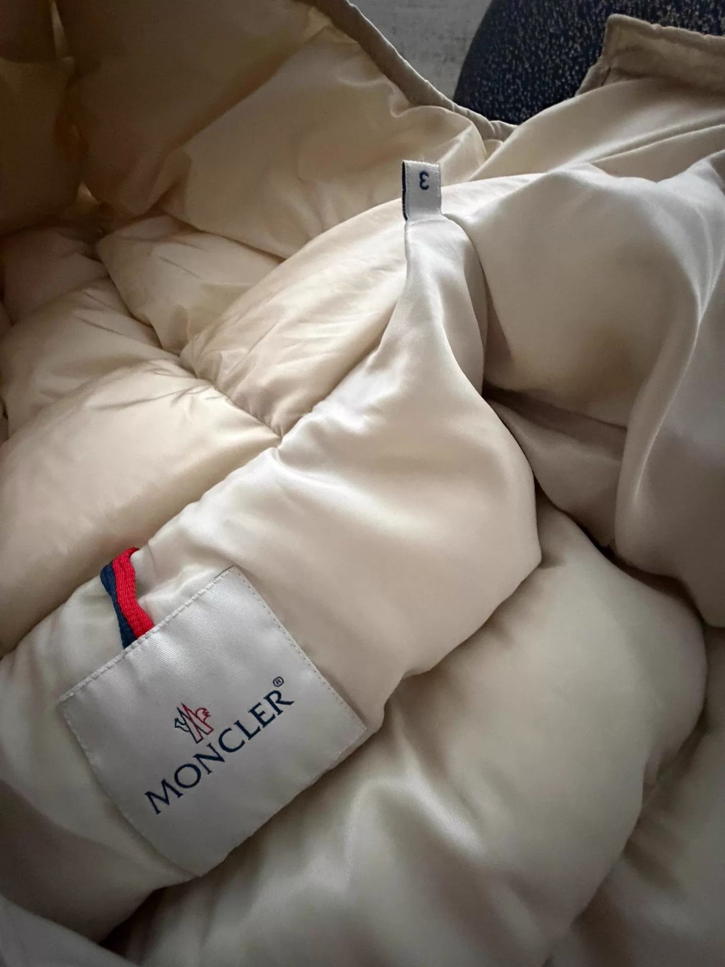 Moncler Moncler Ivory Puffer Jacket 3 (Good Condition) Size L / US 10 / IT 46 - 7 Thumbnail