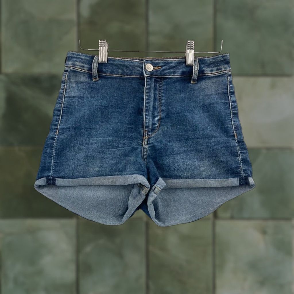 Vintage Divided Women's Blue Denim High Waist Jean Shorts Size 6 Distressed Casual 90s Size 28" / US 6 / IT 42 - 1 Thumbnail