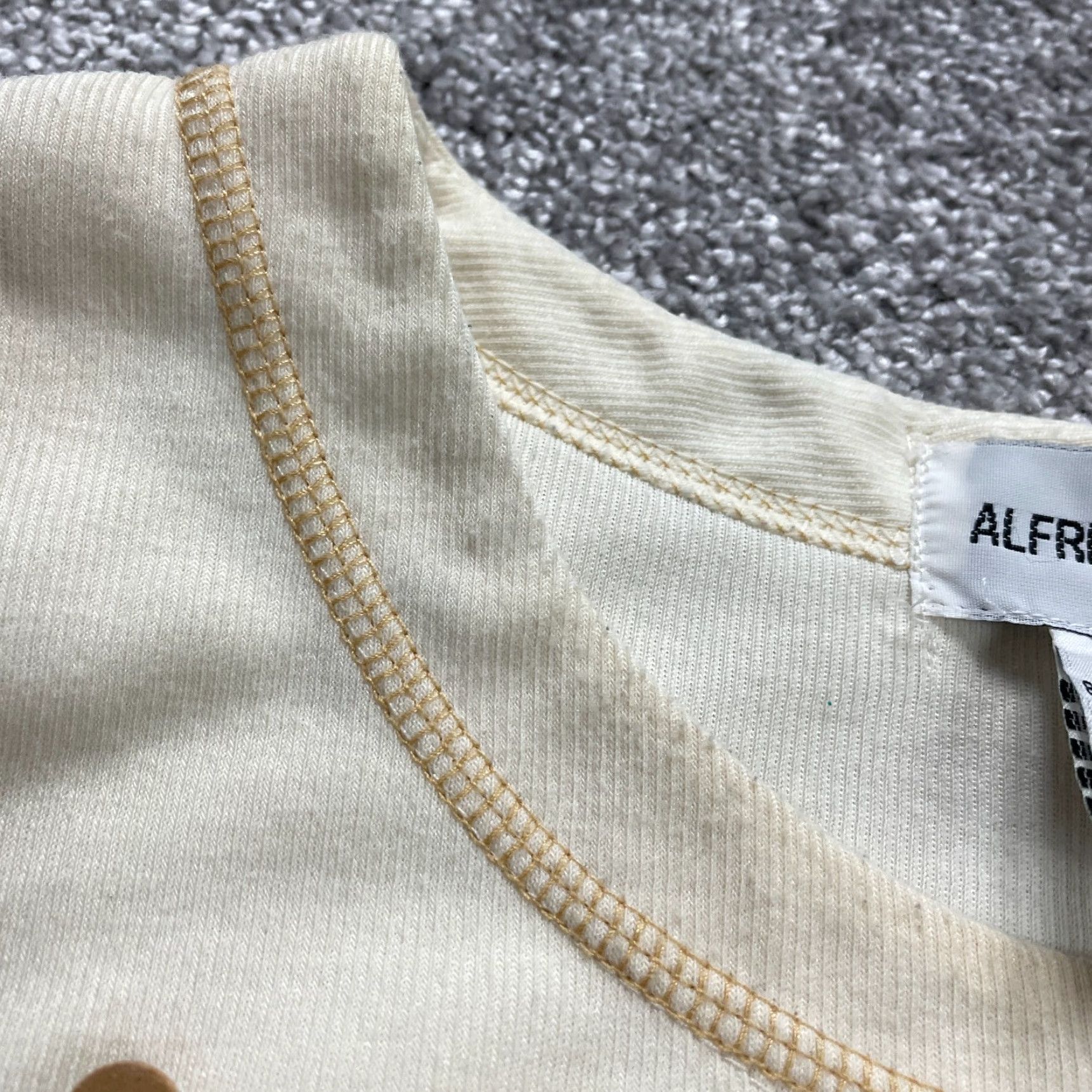 Vintage Alfred Dunner Sweatshirt Womens Medium Beige Embroidered Leopard Logo Beaded Size M / US 6-8 / IT 42-44 - 6 Thumbnail