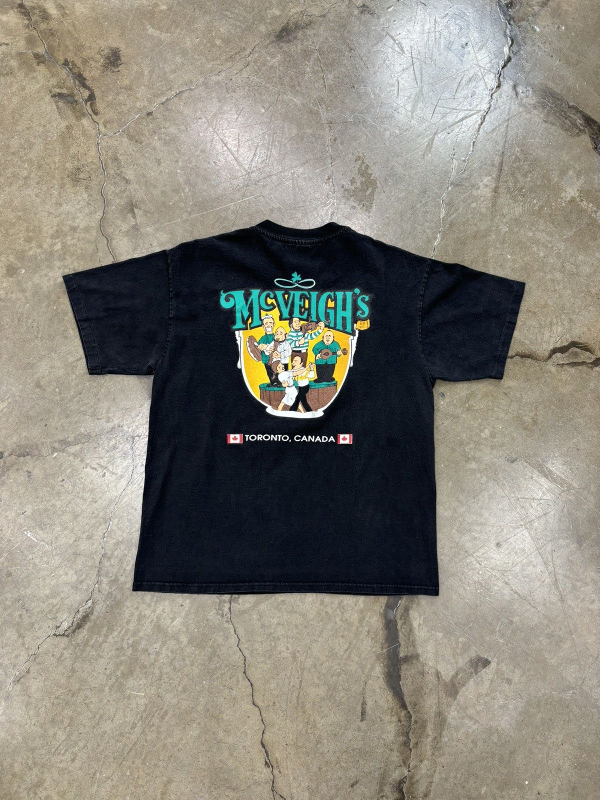 Vintage Vintage McVeigh's Pub Toronto Canada Single Stitch Tee Large Size US L / EU 52-54 / 3 - 2 Thumbnail