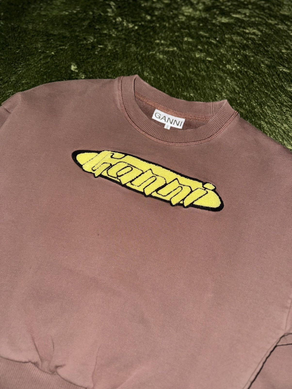 Ganni [XS] GANNI Artwork Logo Cropped Sweatshirt Brown Size XS / US 0-2 / IT 36-38 - 2 Thumbnail