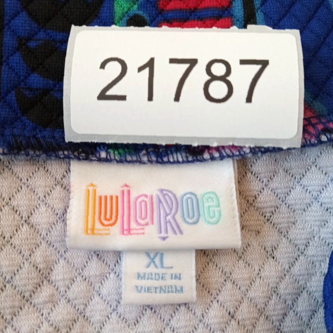 Vintage LuLaRoe Skirt XL Blue Geometric Knee Length Pull On Knit Quilted Pattern Women Pencil Stretch Regular Vintage: No Size 40" / US 18 - 7 Thumbnail