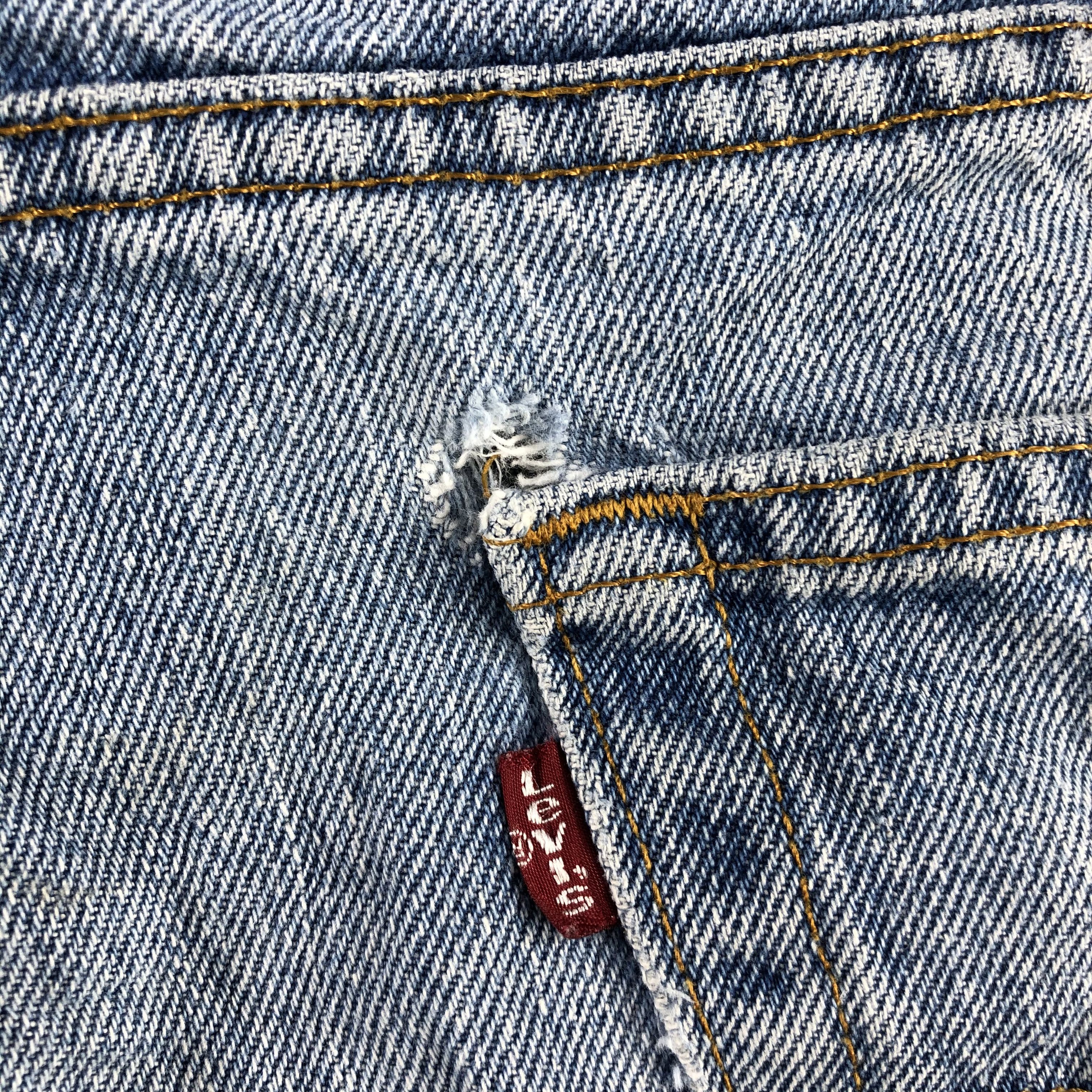 Levi's Vintage 90s Blue Wash Levis 550 Jeans-J2437 Size US 34 / EU 50 - 10 Thumbnail