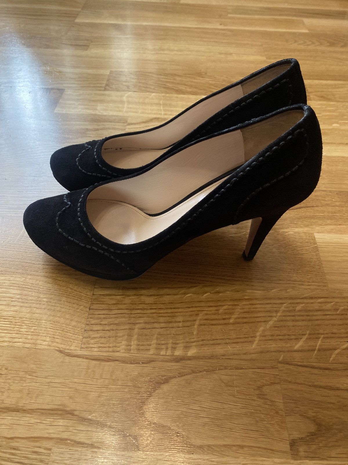 Prada Prada Black Suede Whipstitch ClassicHigh Heel PumpsSize 37.5 Size US 7.5 / IT 37.5 - 5 Thumbnail