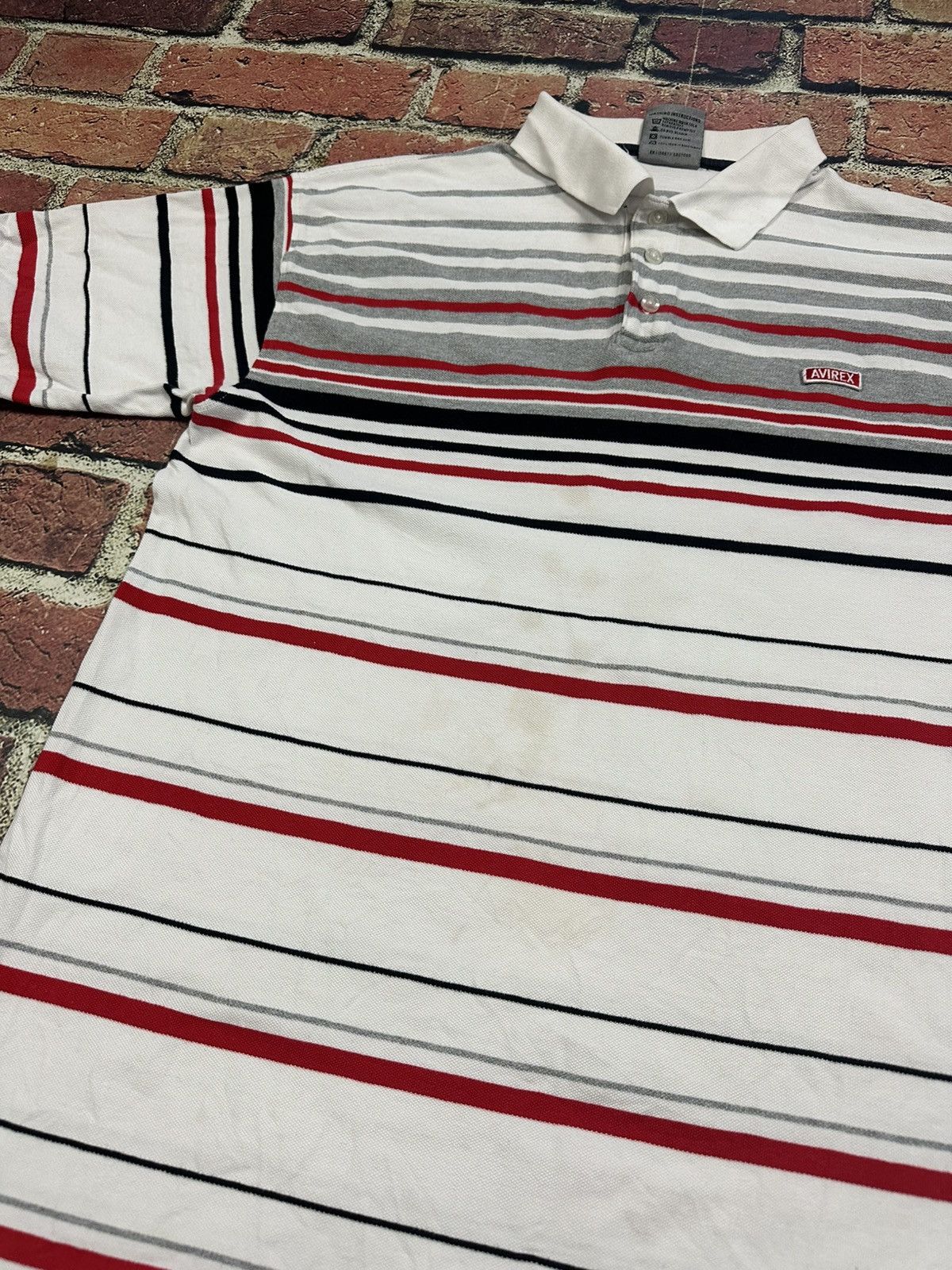 Avirex Vintage Avirex White Black Red Stripe Y2K Hip Hop Polo Shirt Size US XL / EU 56 / 4 - 7 Thumbnail