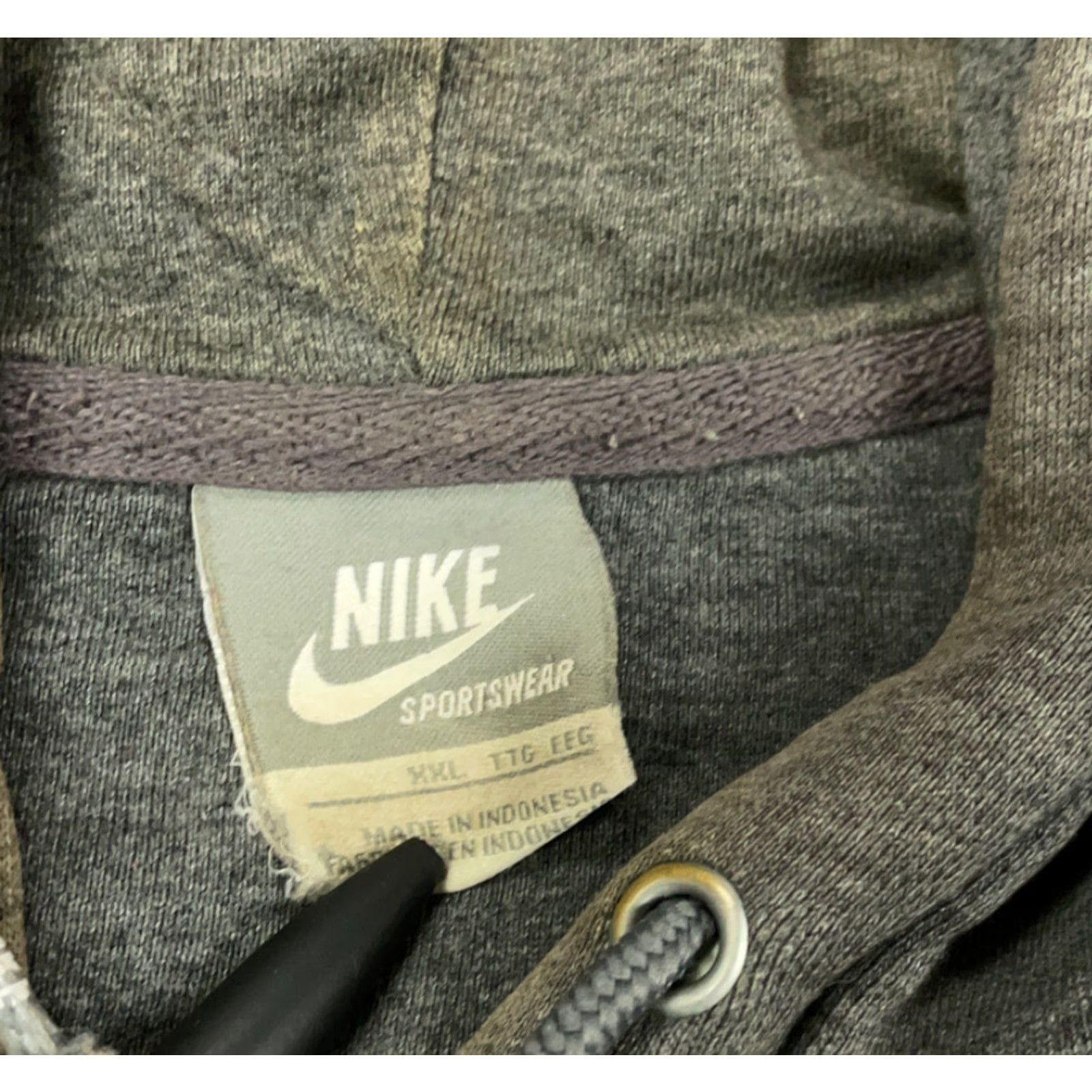 Nike VINTAGE Distressed Nike Sportswear Gray Full Zip Hoodie Sweatshirt Mens 2XL Heavyweight Cotton Blend - 90s Retro Graphic Print Size US XXL / EU 58 / 5 - 3 Thumbnail