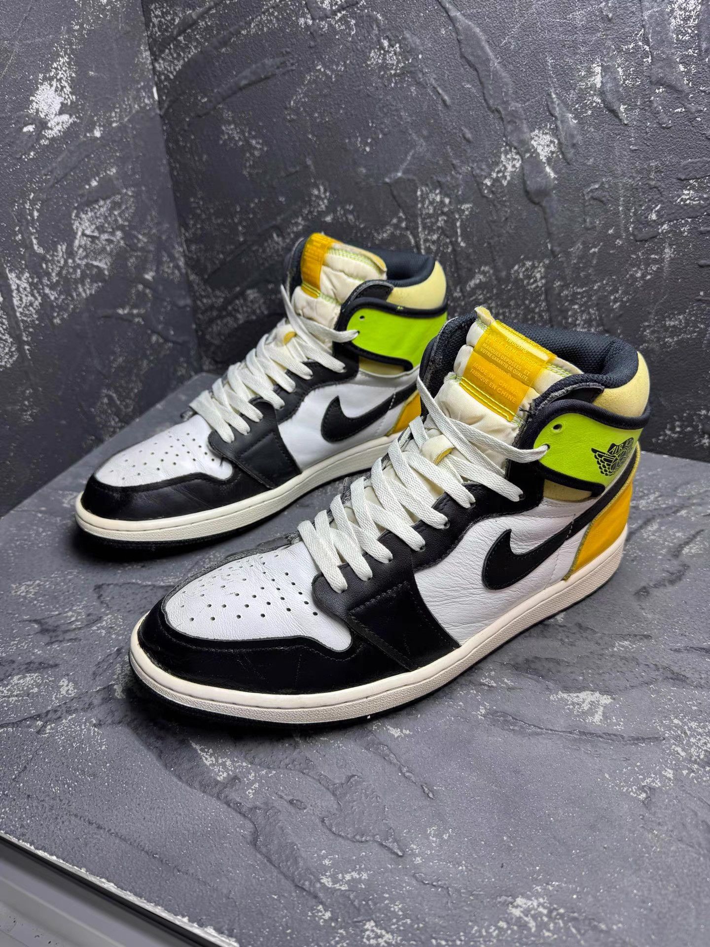 Nike Air Jordan 1 Yellow Orange Black Toe Q10 Size US 13 / EU 46 - 1 Thumbnail