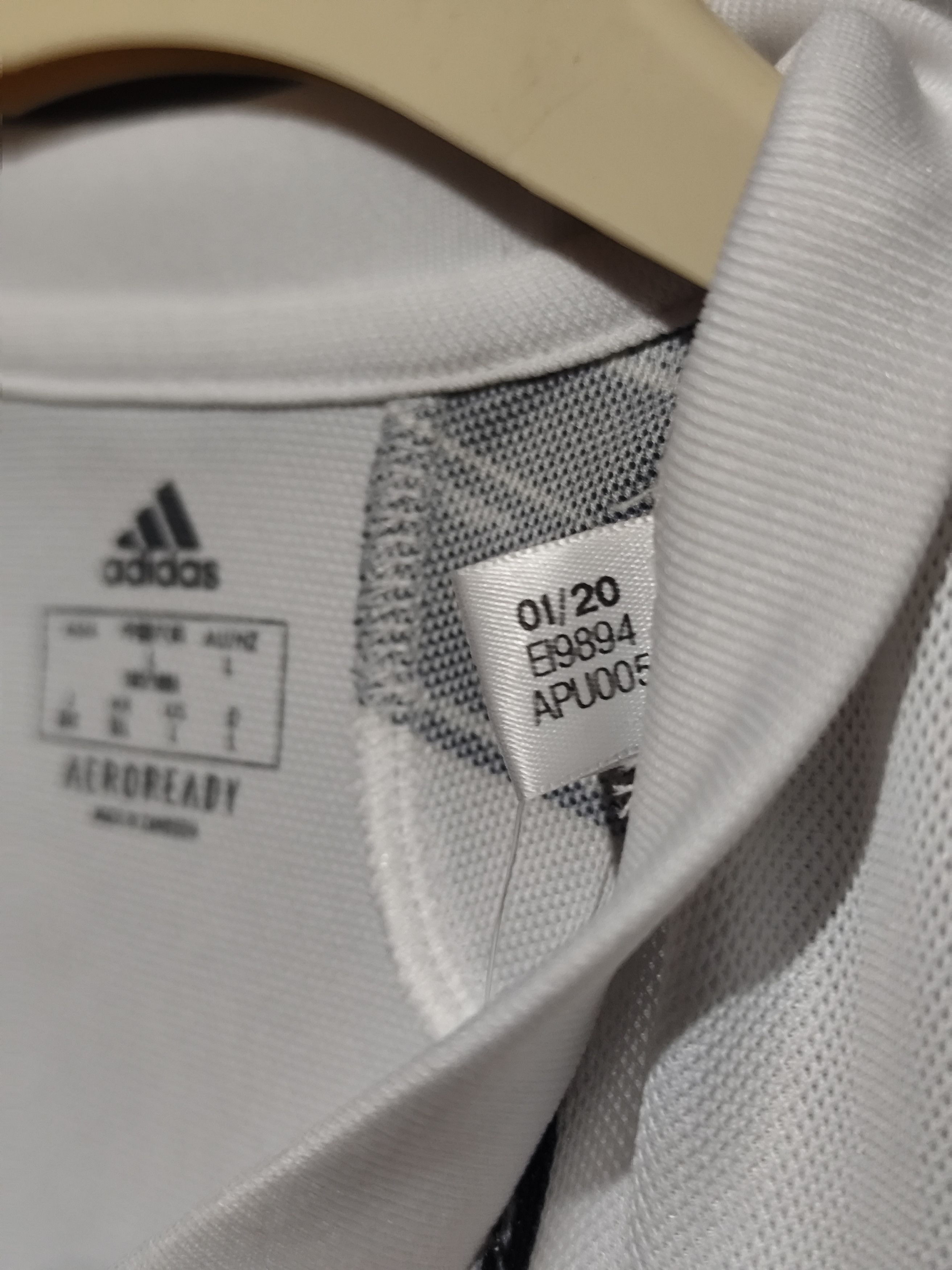 Adidas Adidas x Juventus #7 Cristiano Ronaldo 2020/2021 Home Jersey Size US L / EU 52-54 / 3 - 16 Thumbnail
