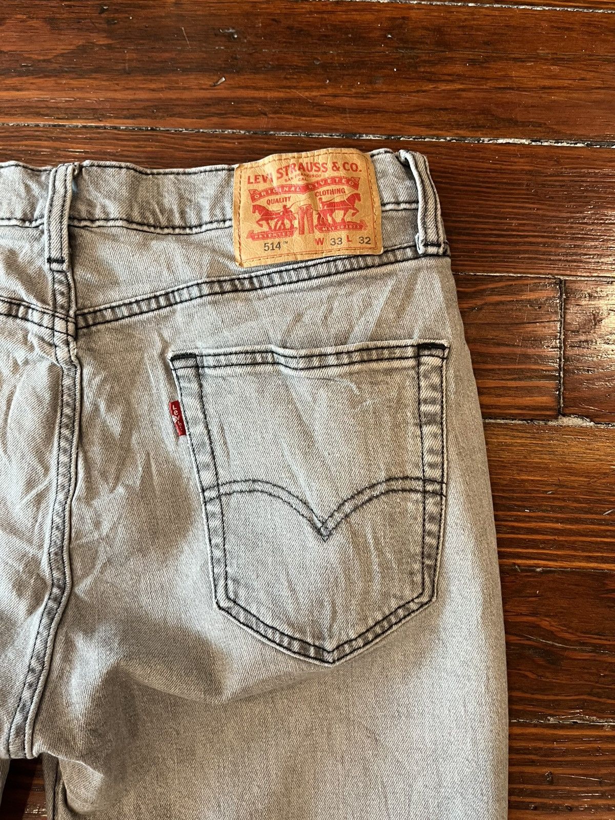 Levi's Vintage Clothing Levi’s 514 Straight Fit Grey Denim Jeans — Size 33x32 Size US 33 - 6 Thumbnail