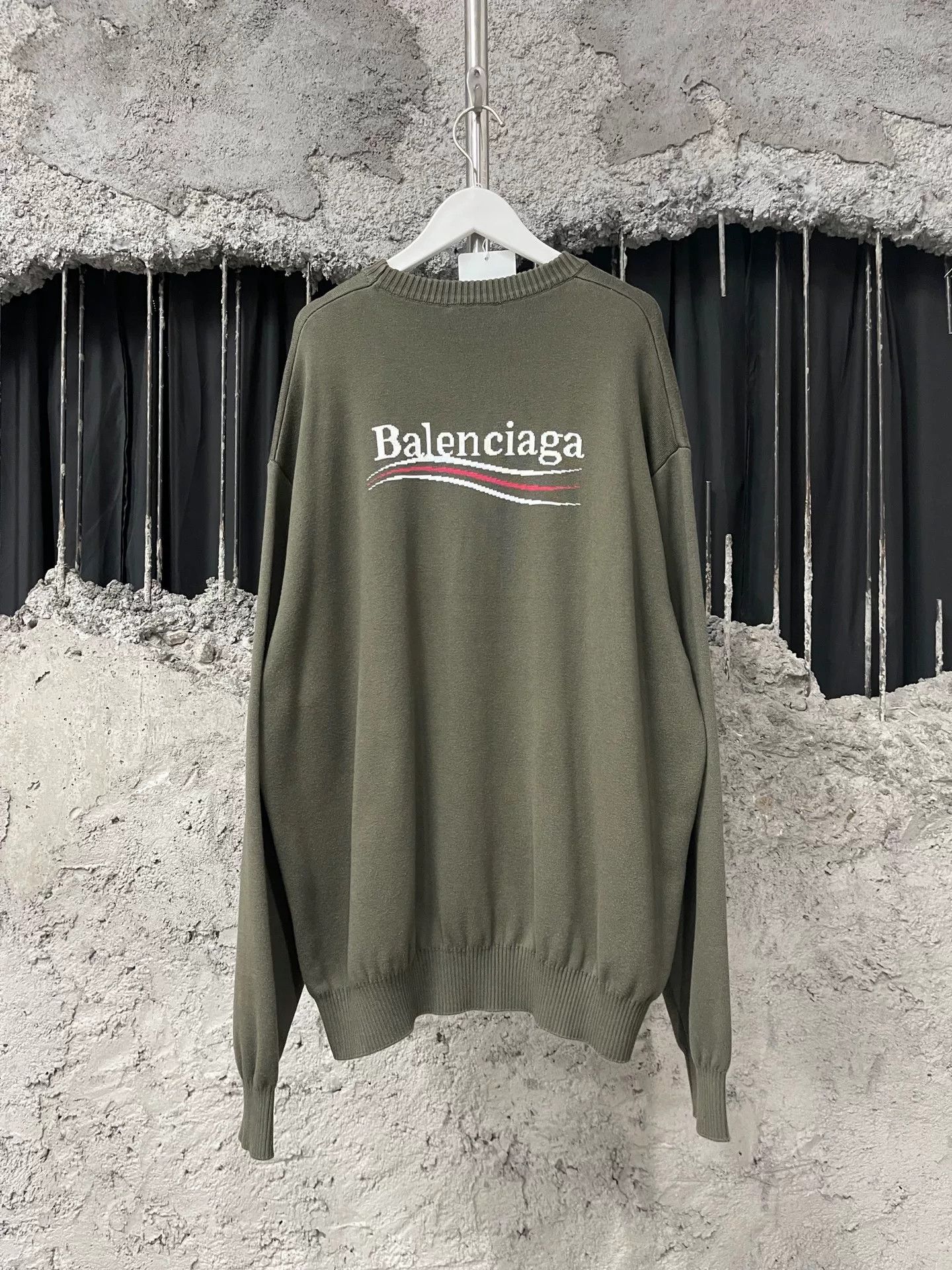 Balenciaga balenciaga logo sweater in green Size US M / EU 48-50 / 2 - 2 Thumbnail