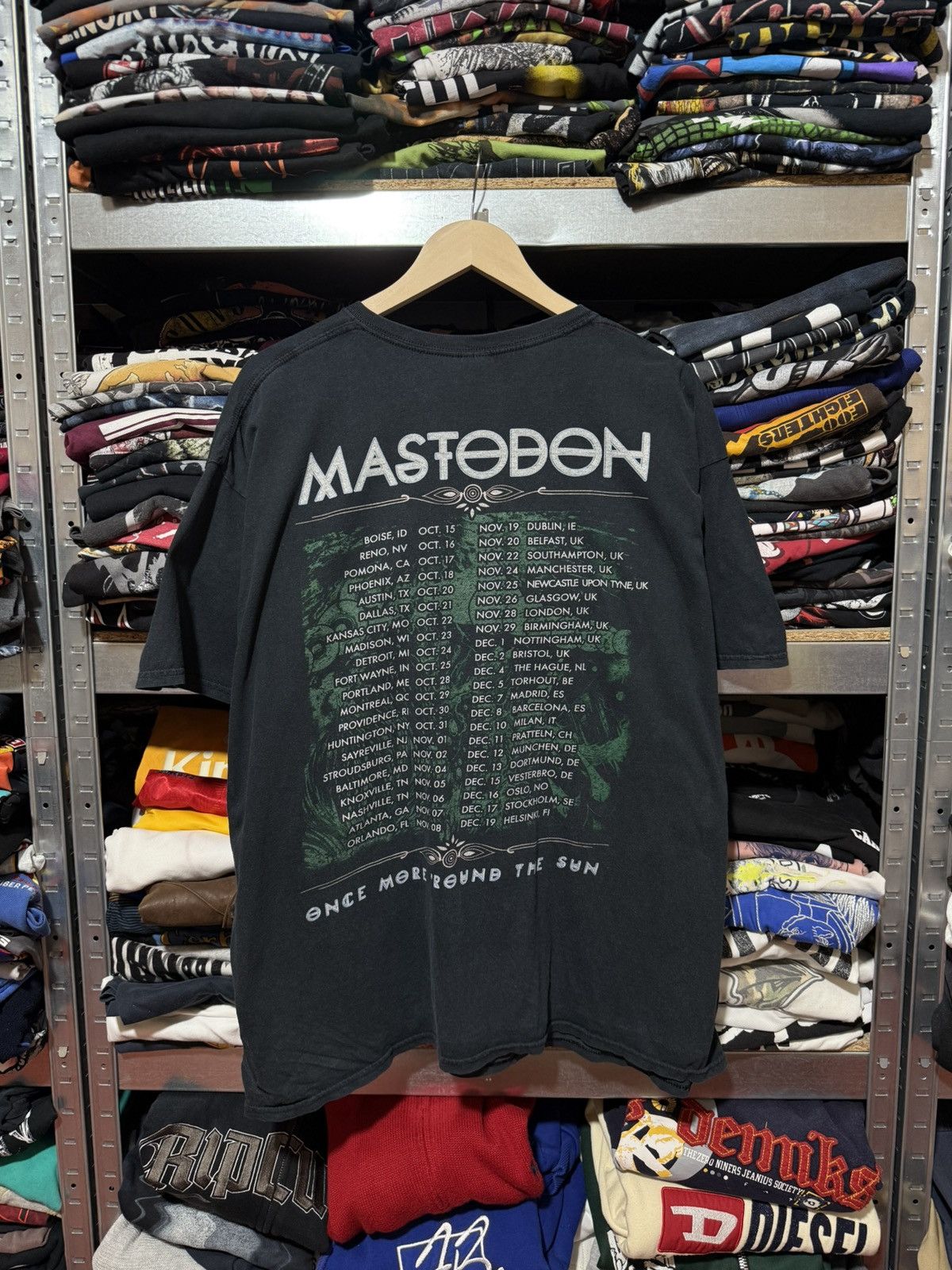 Band Tees Vintage Mastodon 2014 One More Round The Sun Tour T-Shirt Size US XXL / EU 58 / 5 - 2 Thumbnail