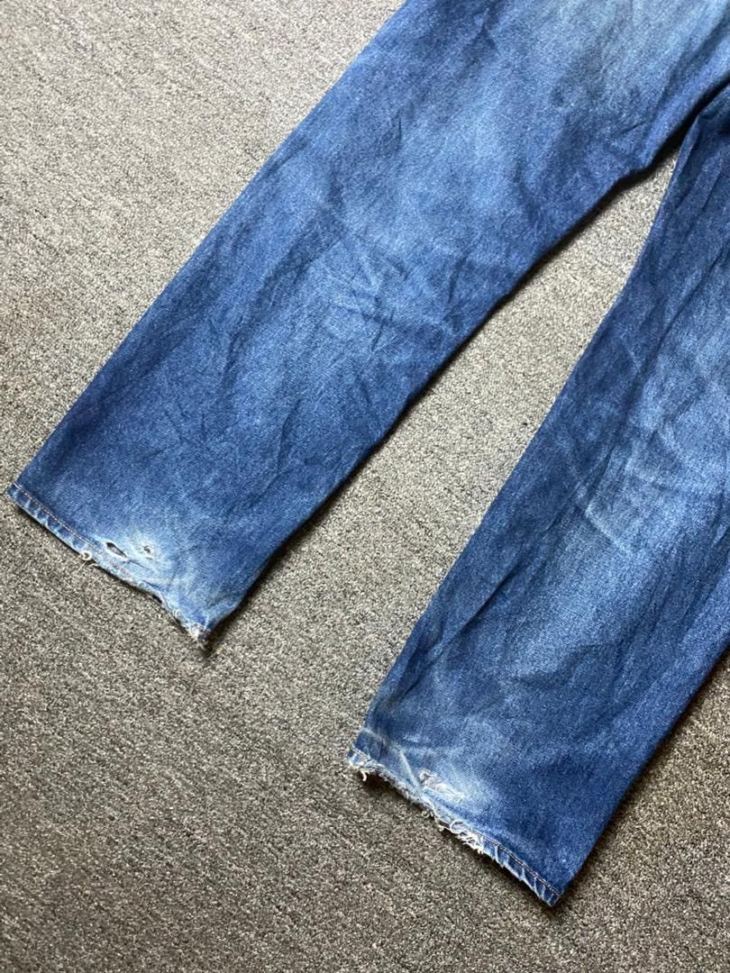 Japanese Brand Unique Clothing Warehouse Distressed Jeans (149) Size US 35 - 6 Thumbnail