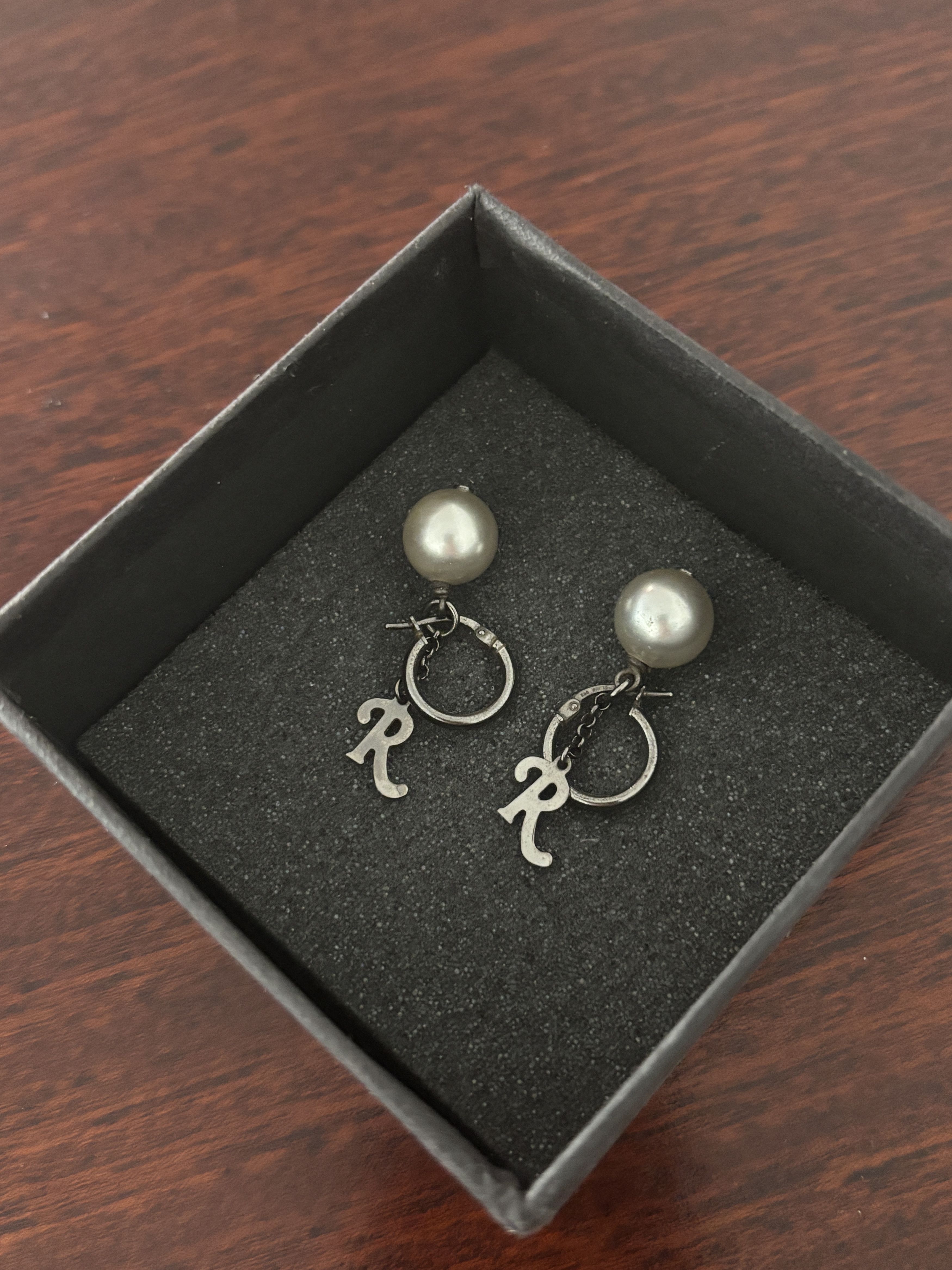 Raf Simons Raf Simons R Earrings Silve Size ONE SIZE - 1 Thumbnail