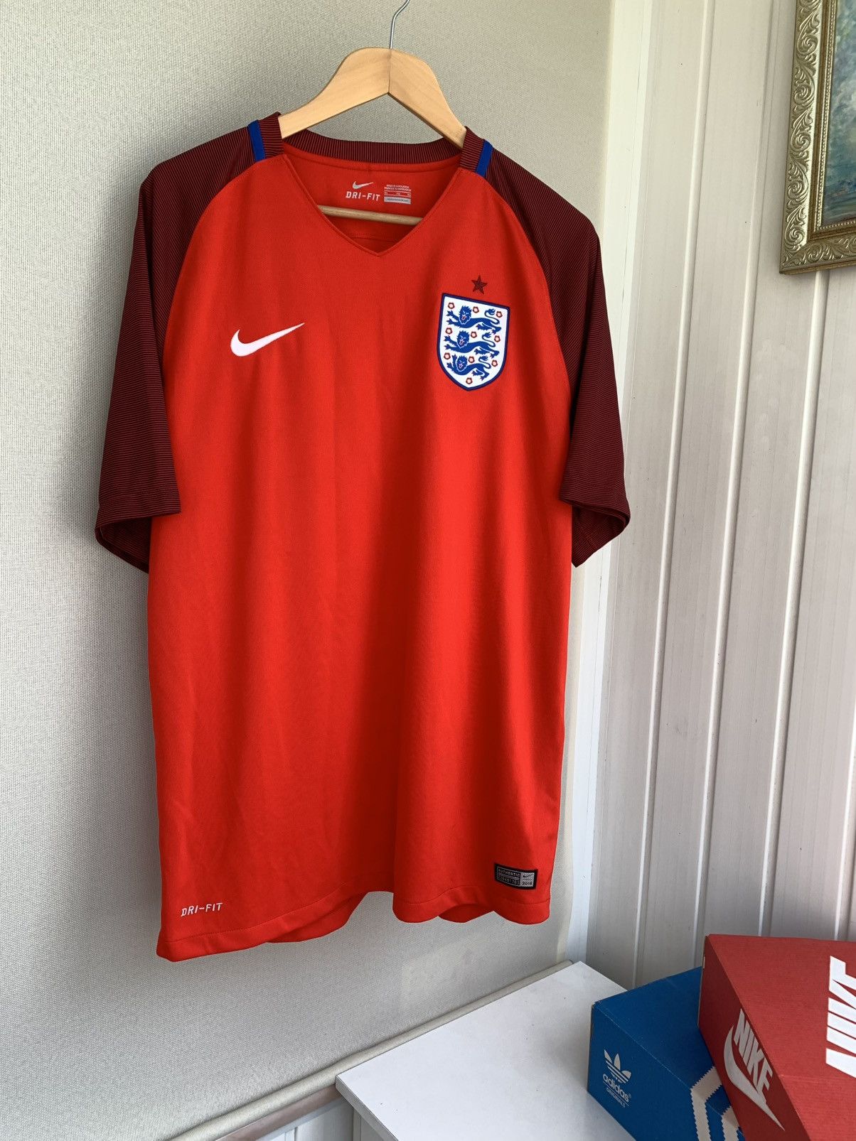Nike Nike England 2016-2017 Away Shirt Soccer Jersey Size XL Size US XL / EU 56 / 4 - 1 Thumbnail